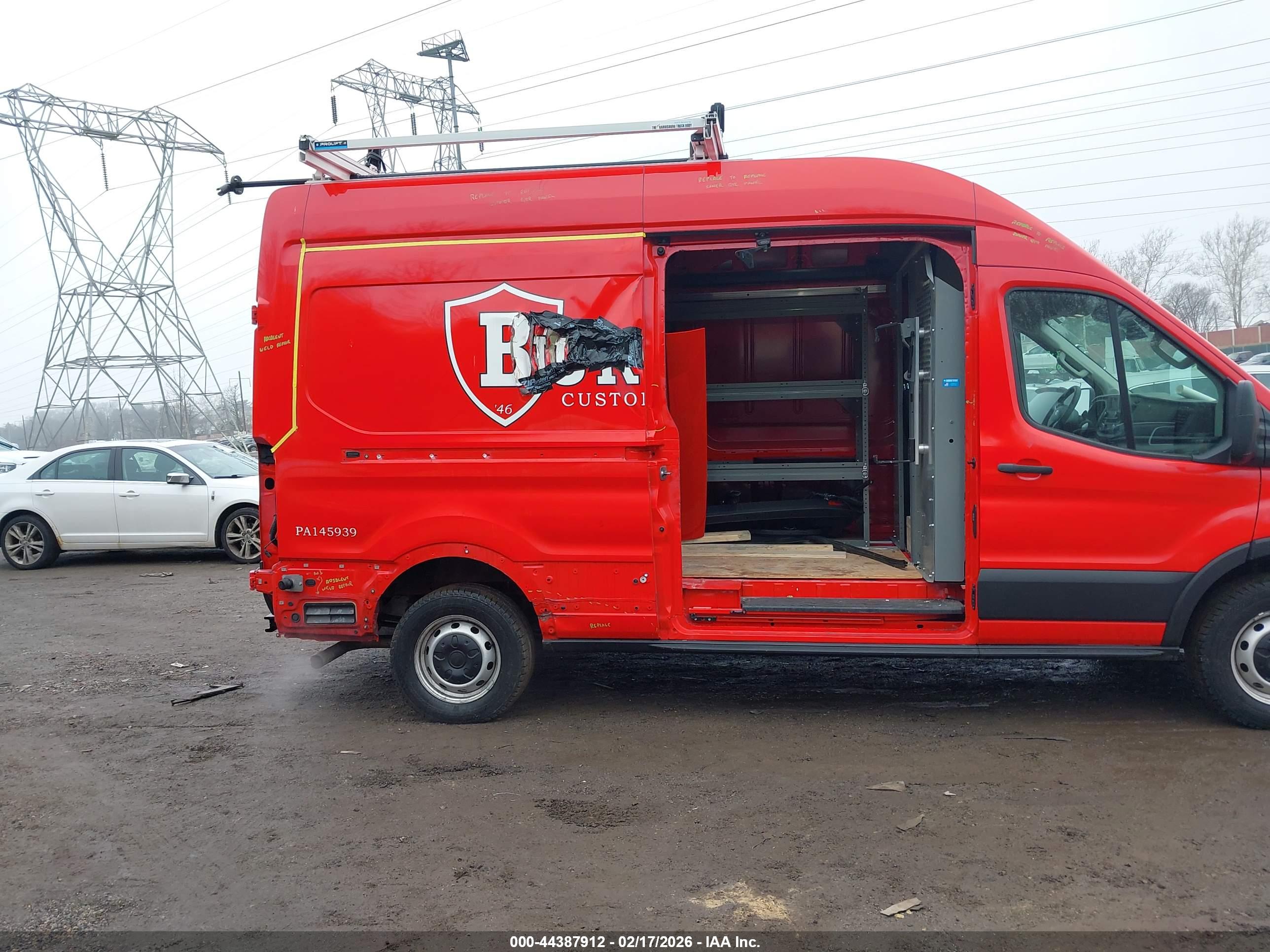 FORD TRANSIT-250 image 6