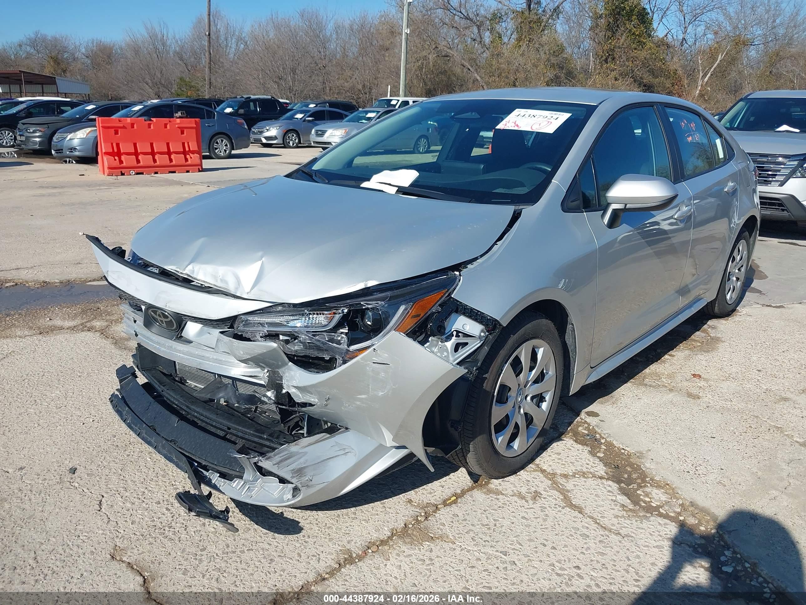 TOYOTA COROLLA image 2