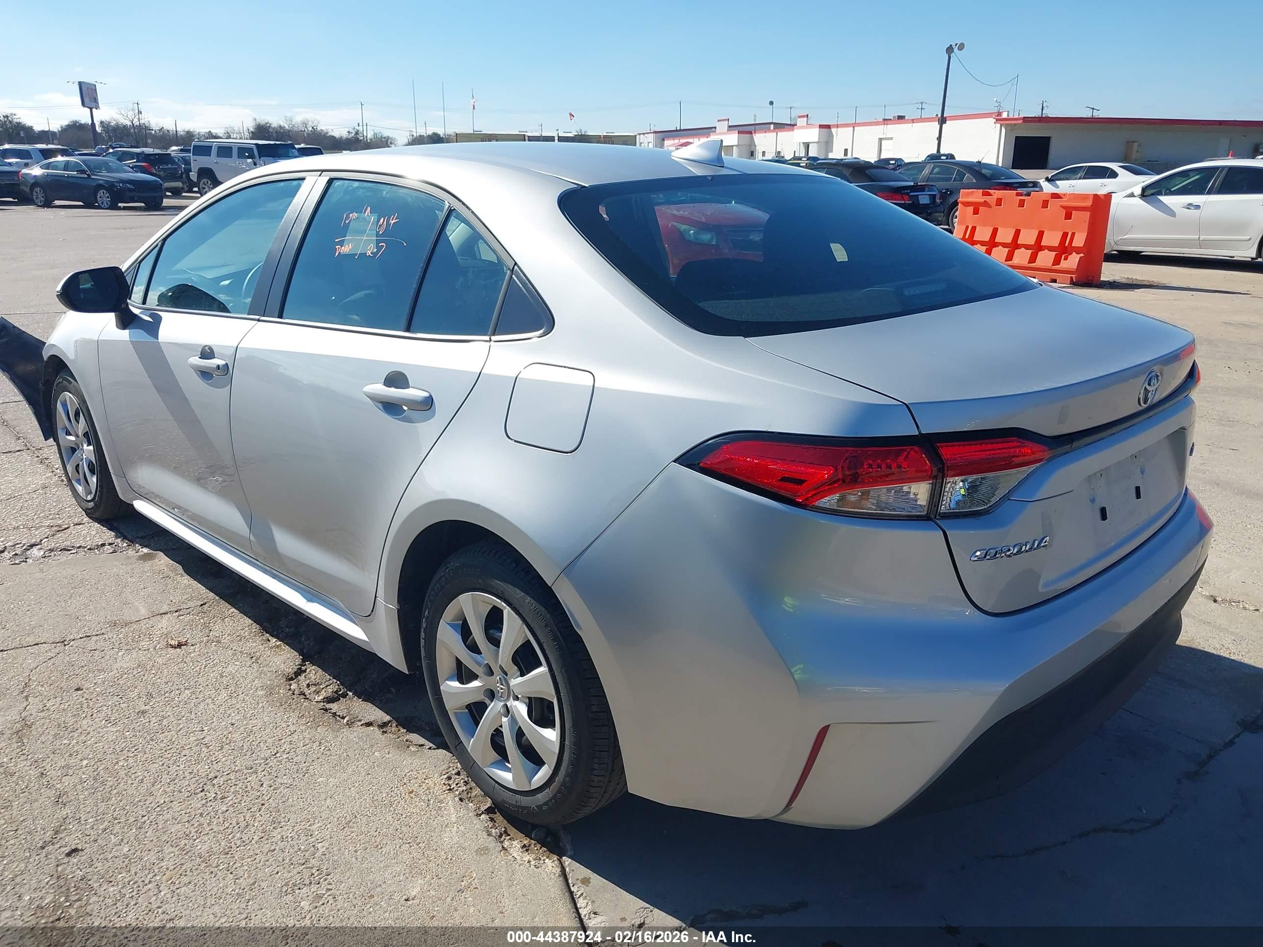 TOYOTA COROLLA image 3