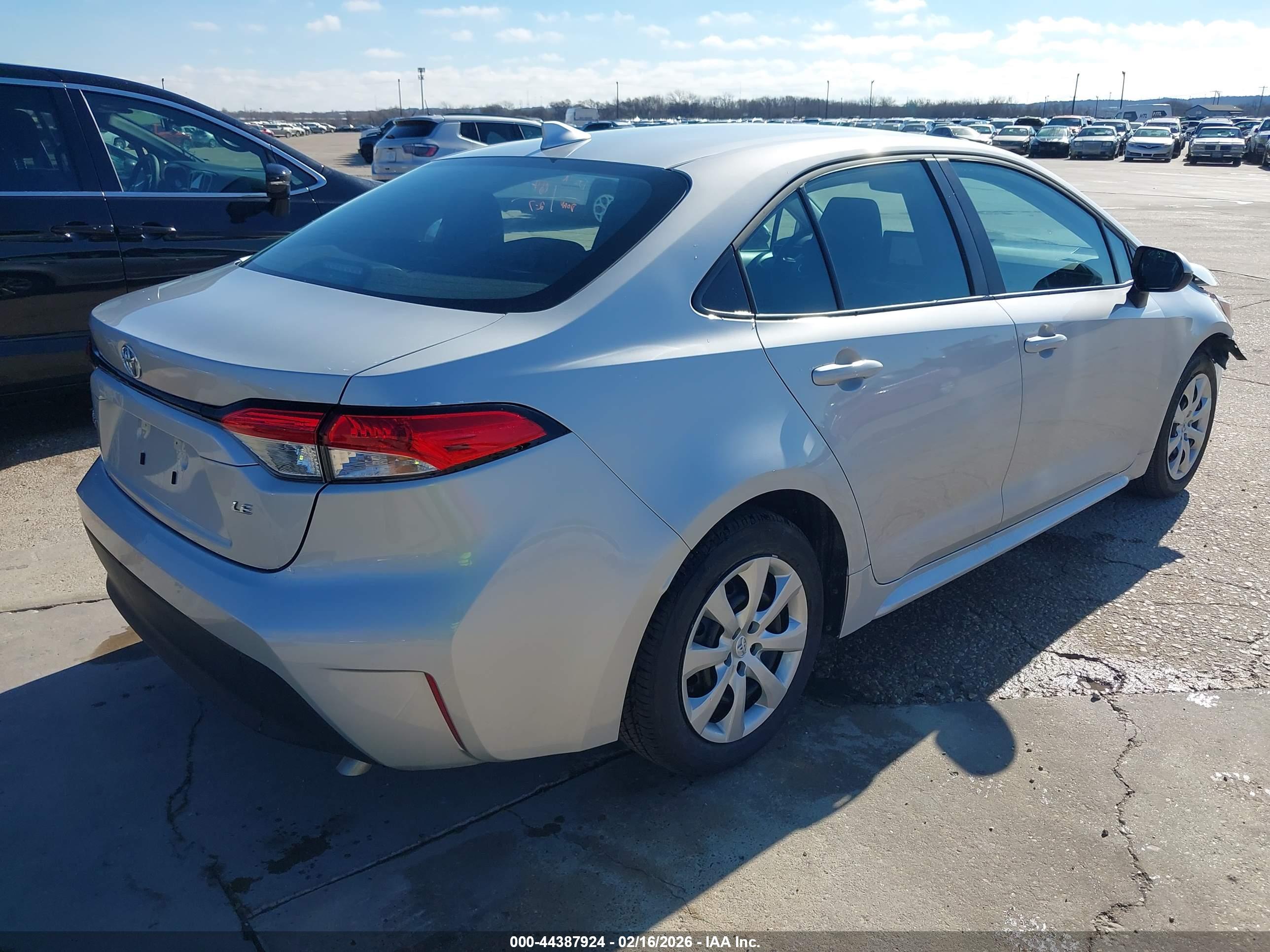 TOYOTA COROLLA image 4