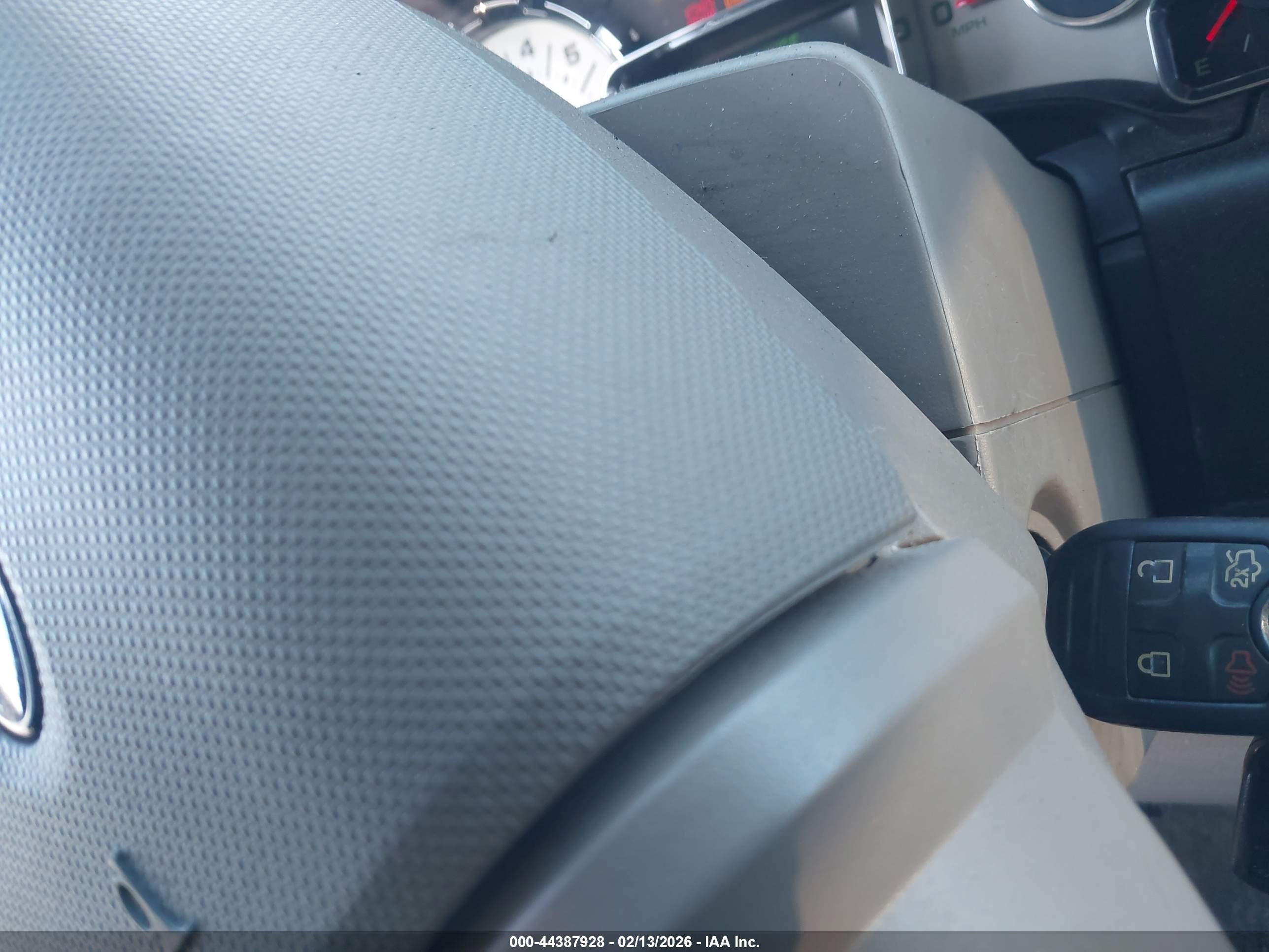 FORD EXPEDITION image 11