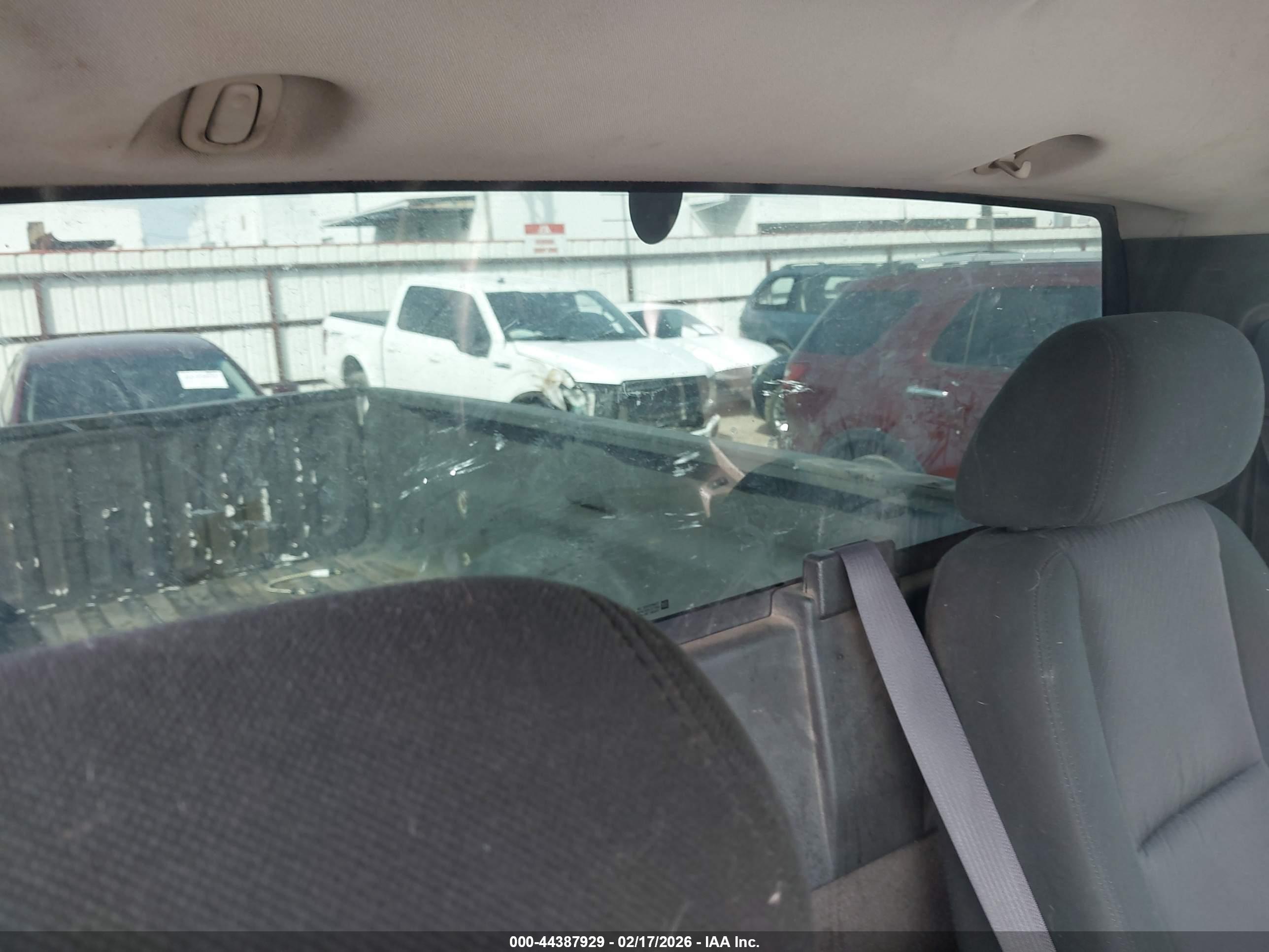 CHEVROLET SILVERADO image 8