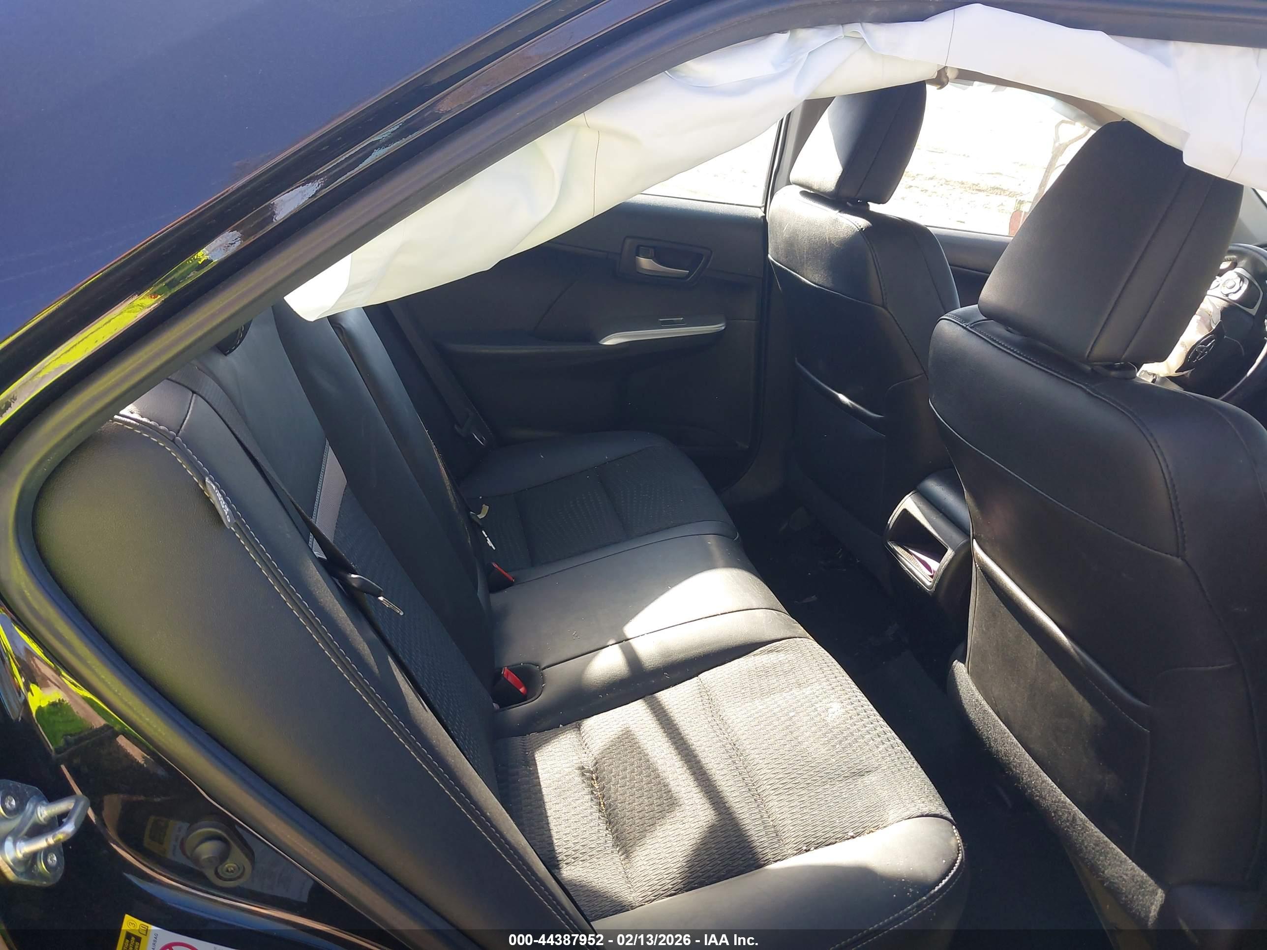 TOYOTA CAMRY image 8