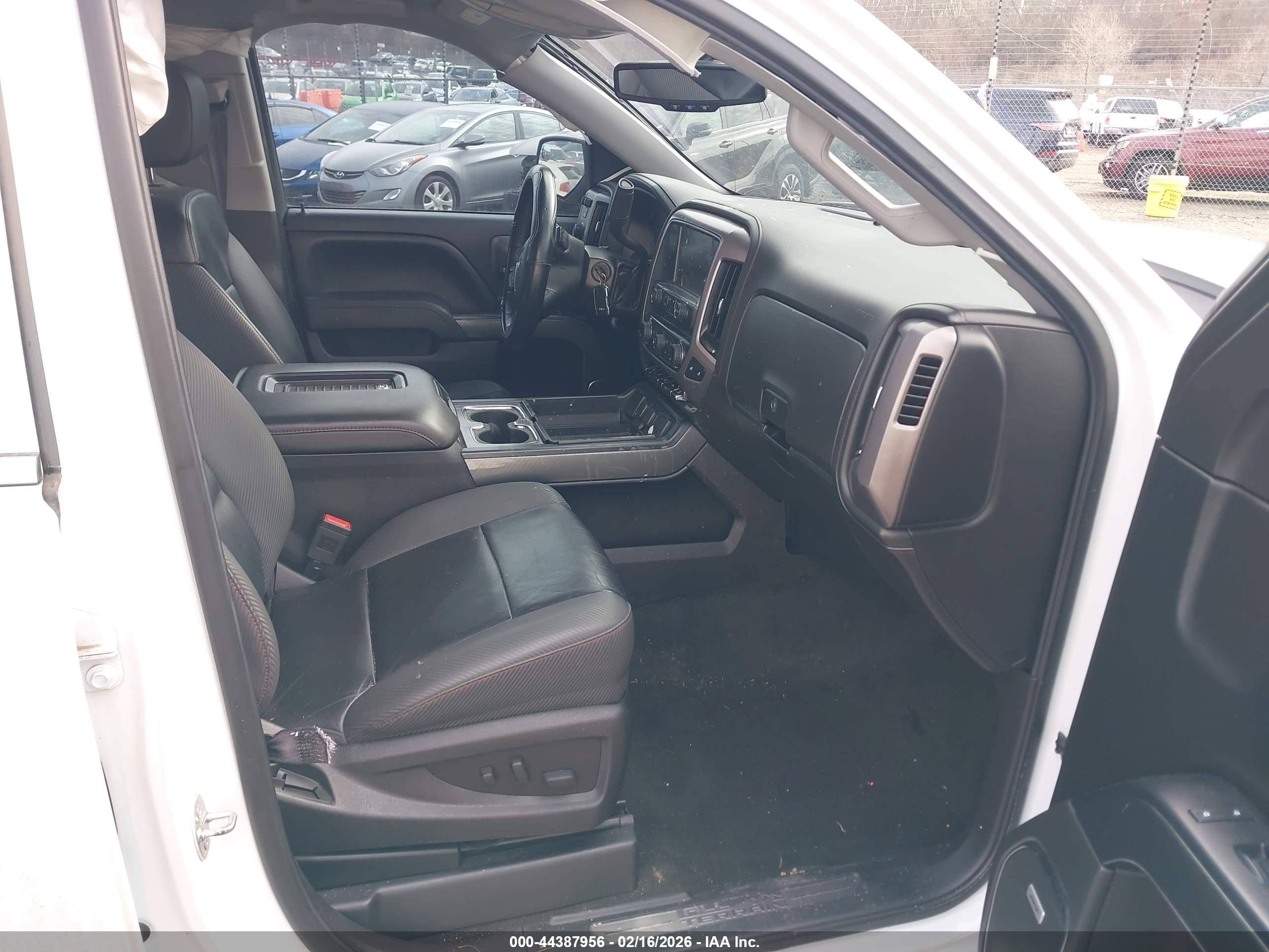 GMC SIERRA image 5