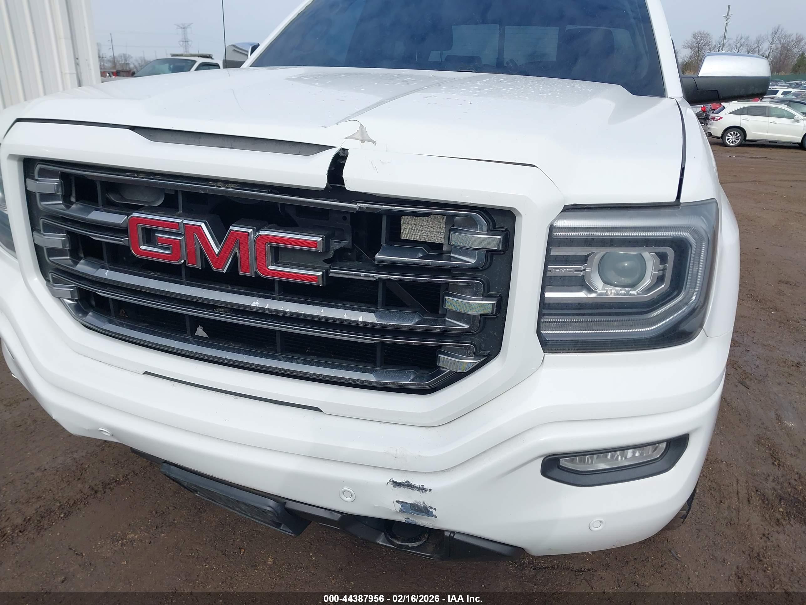 GMC SIERRA image 6