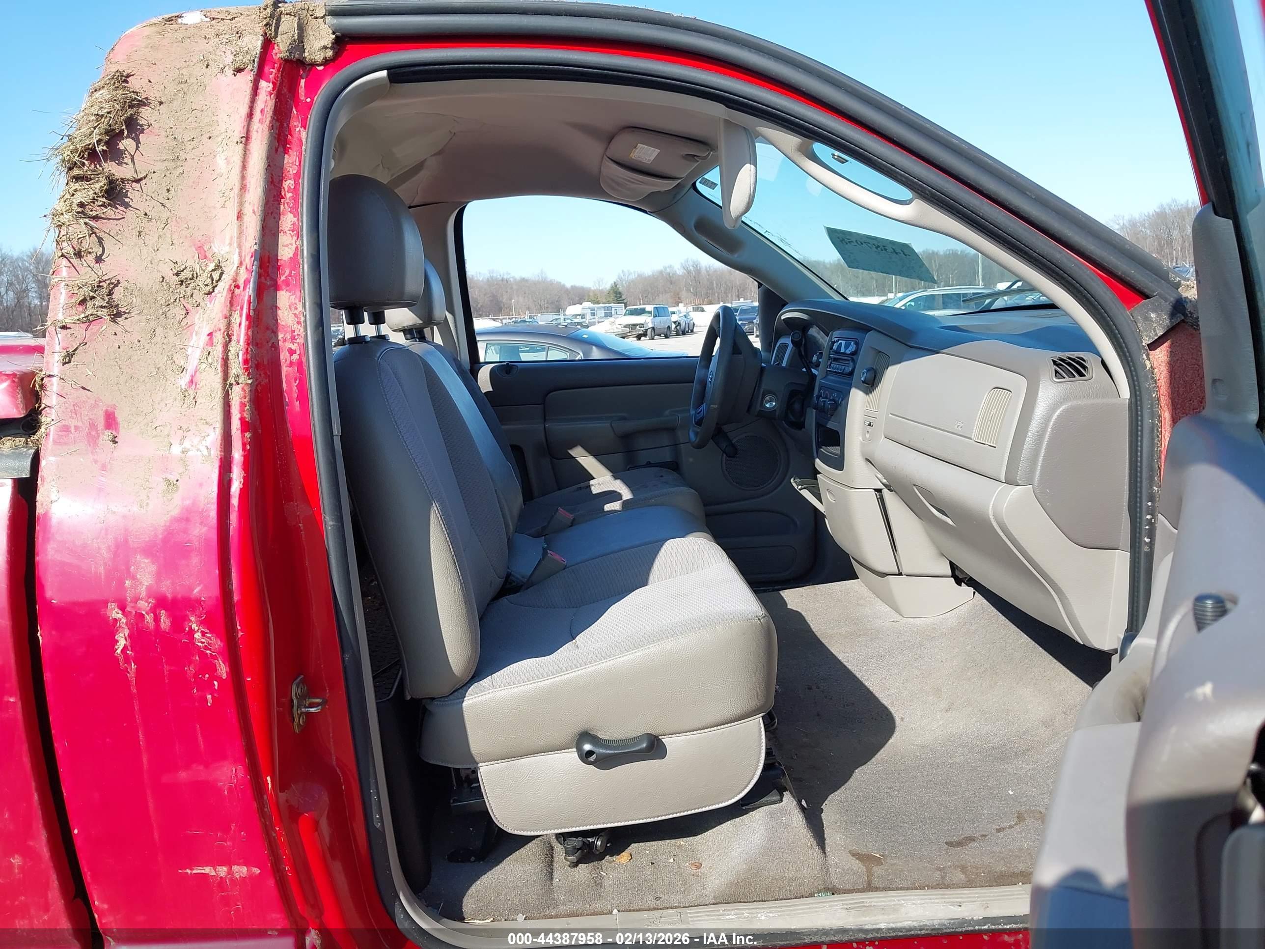 DODGE RAM image 5