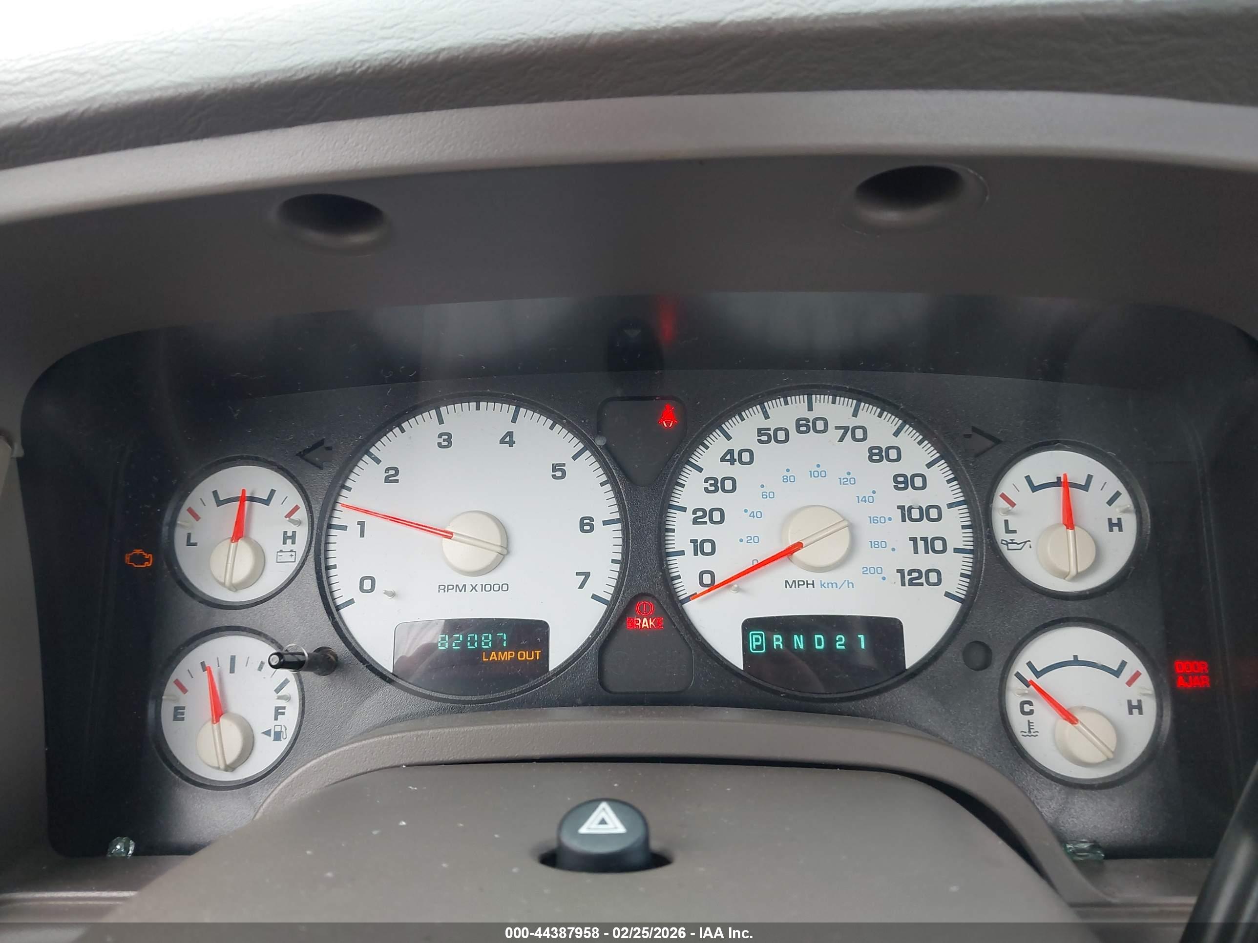 DODGE RAM image 7