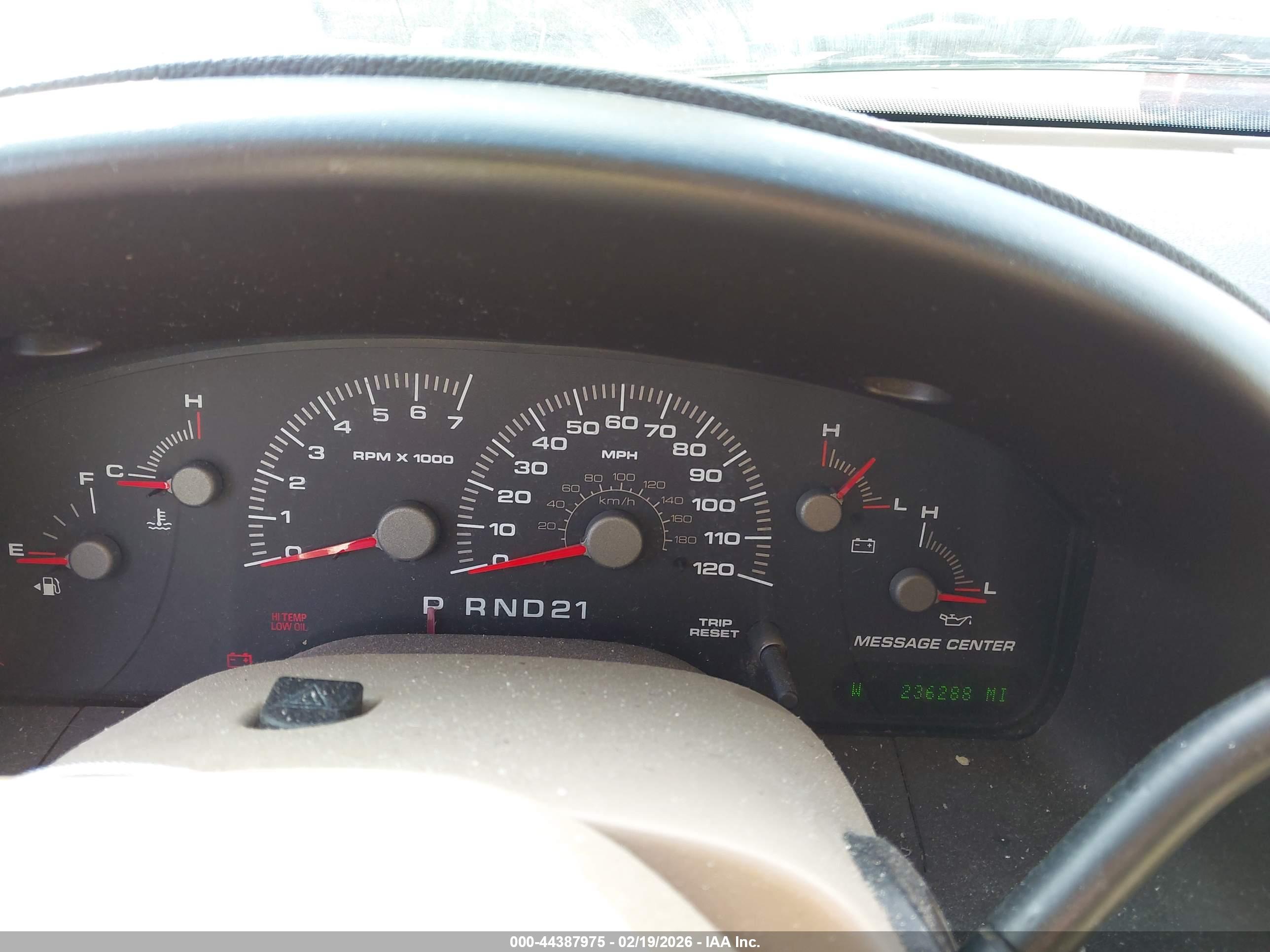 FORD EXPEDITION image 7