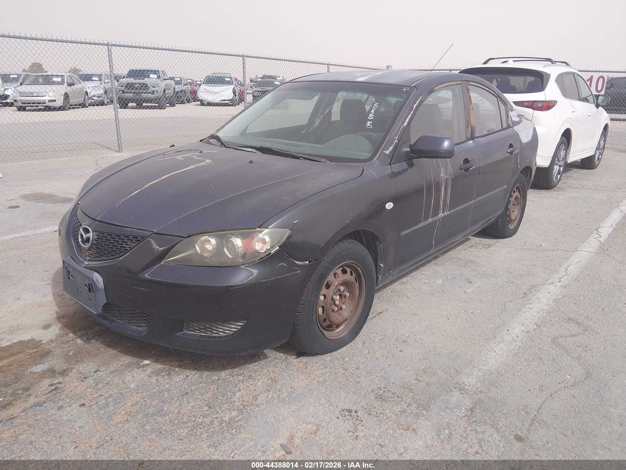 MAZDA MAZDA3 image 2