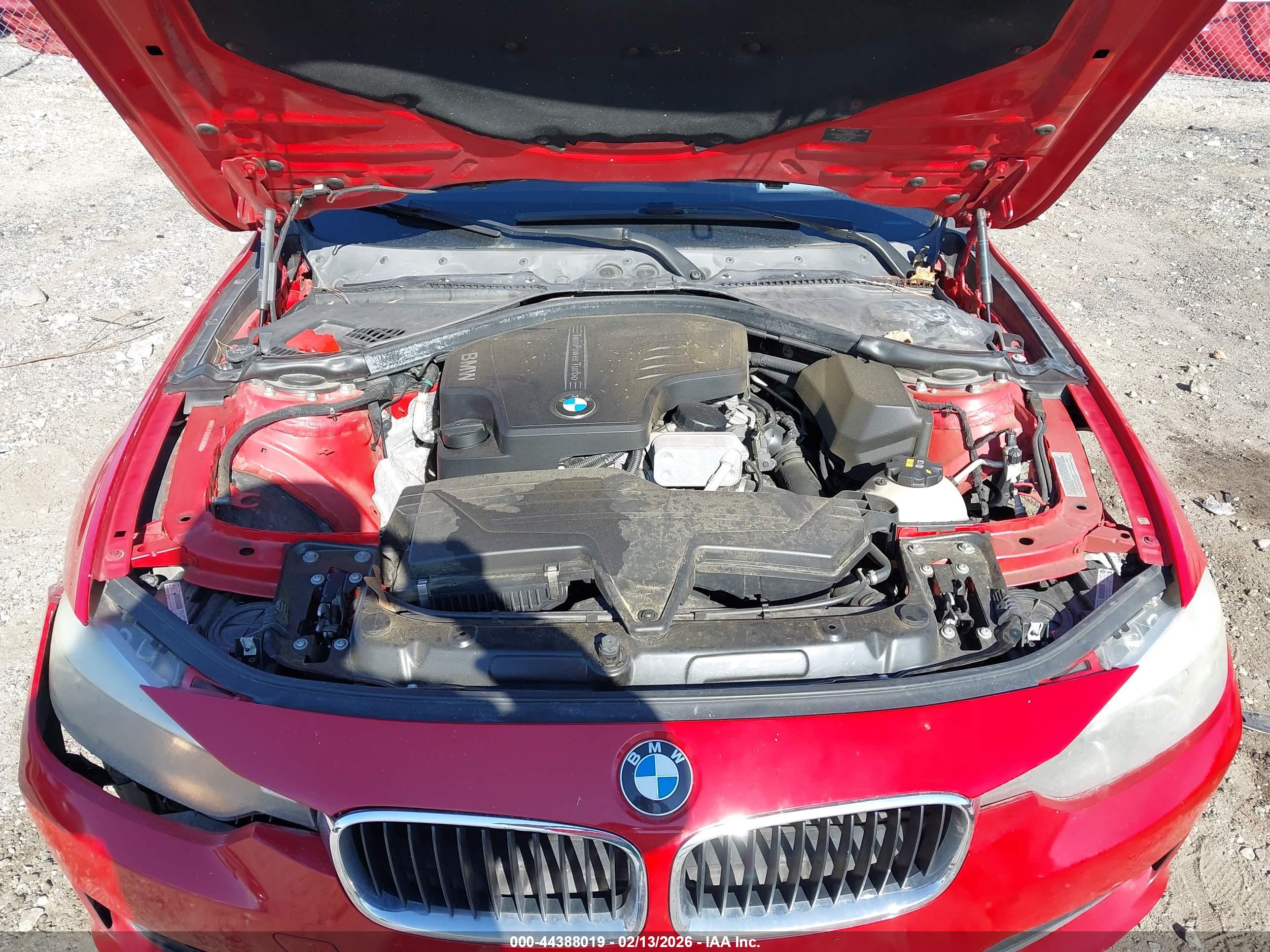 BMW 320I image 10