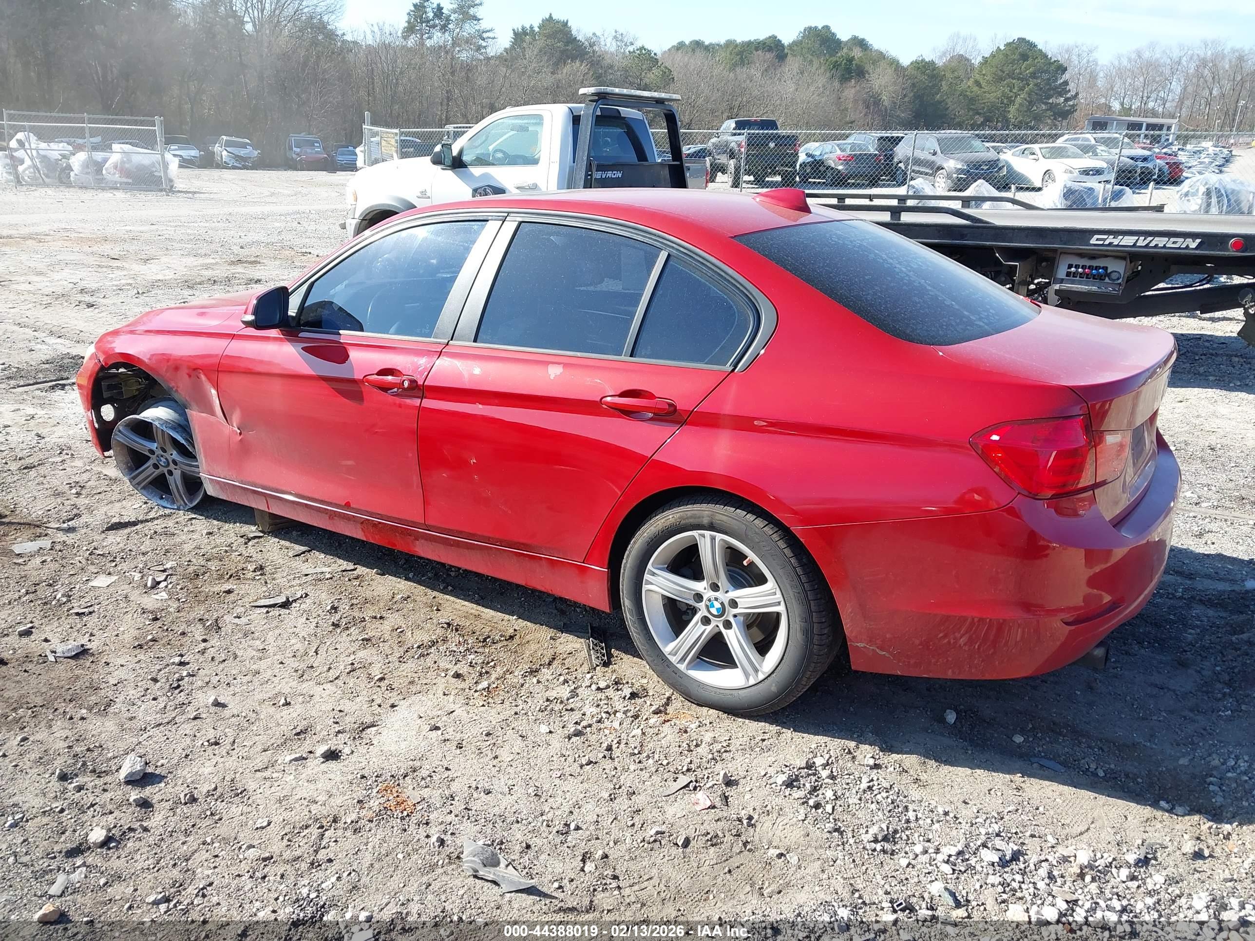 BMW 320I image 3