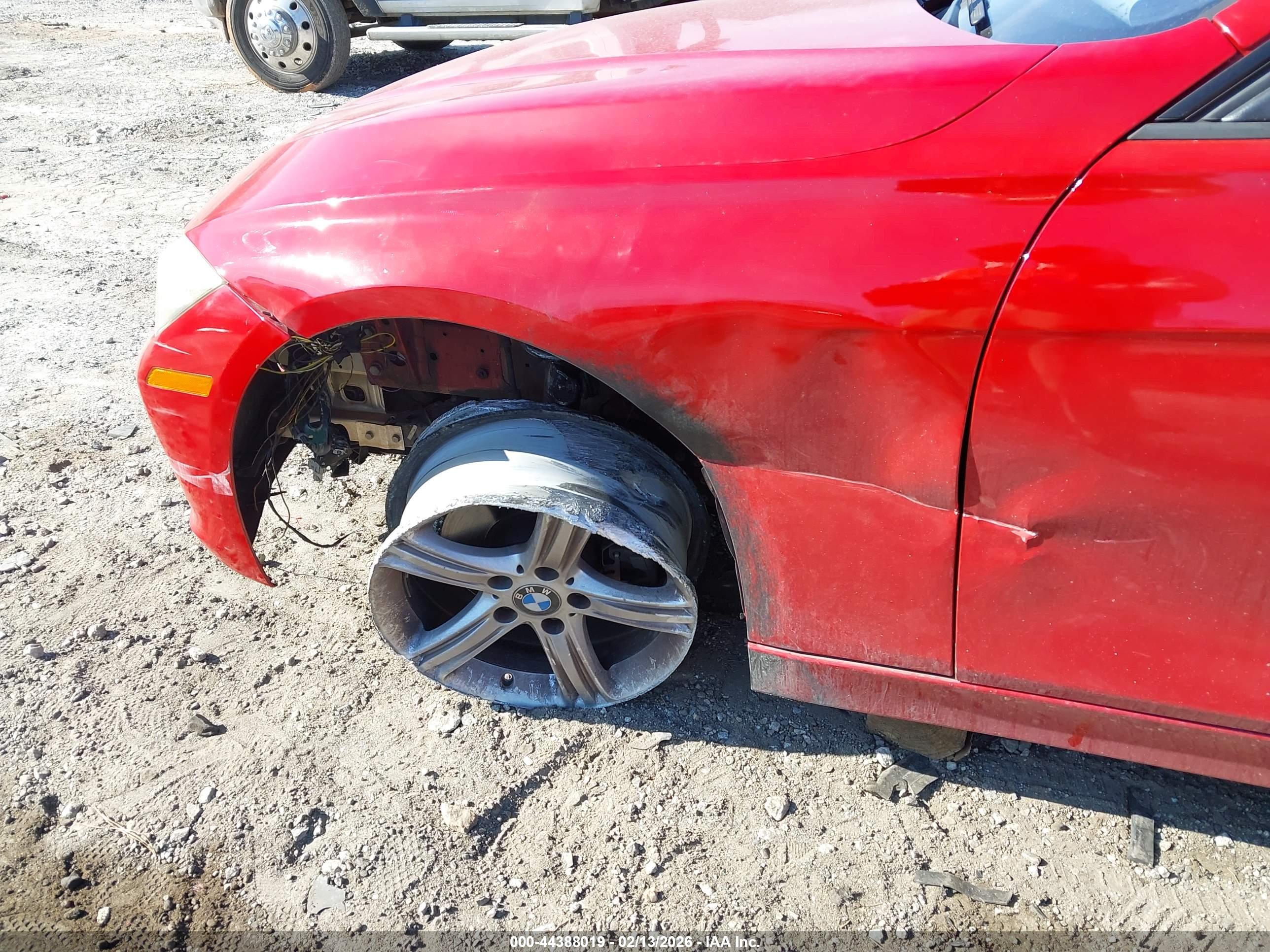 BMW 320I image 6