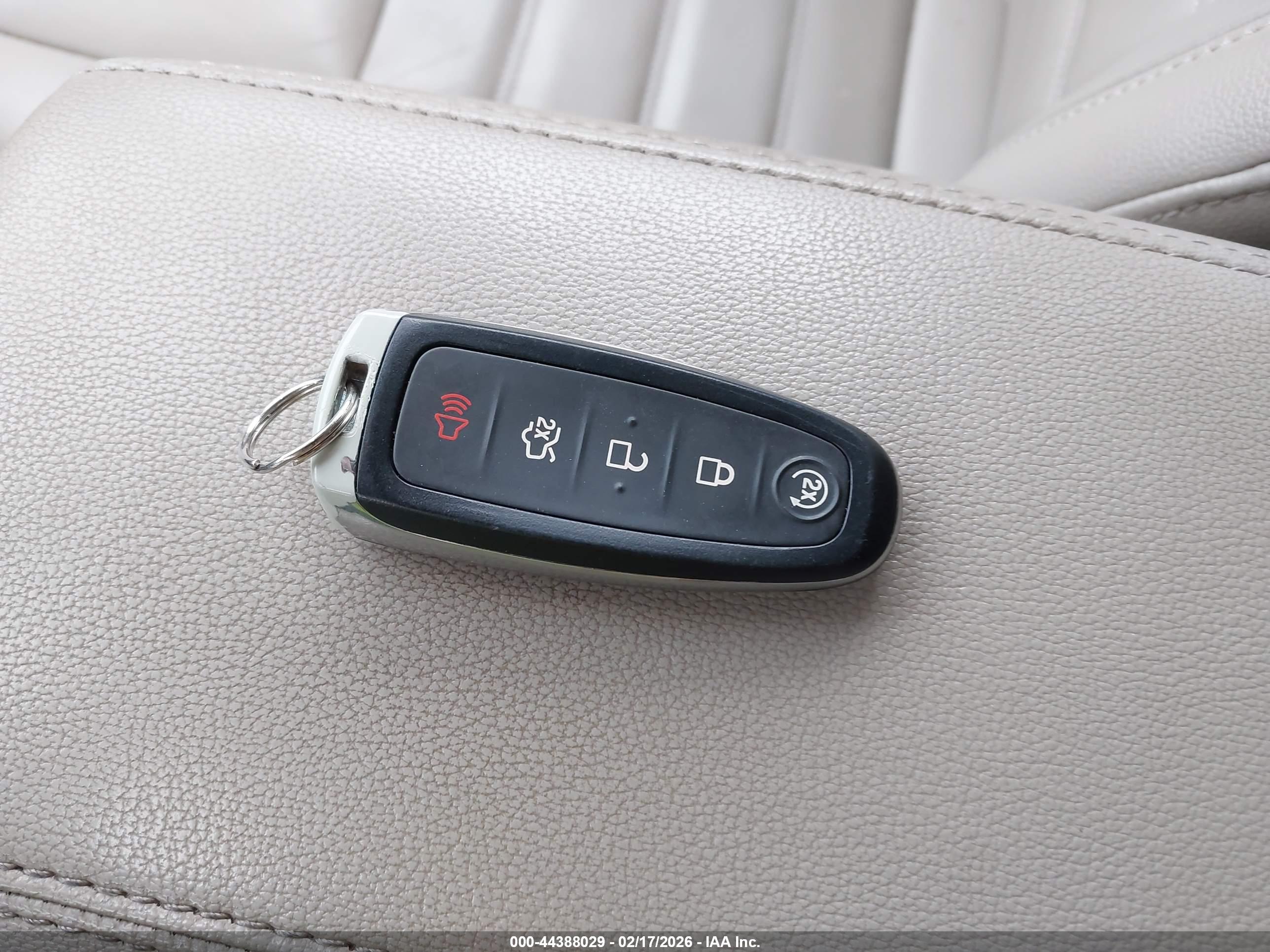 FORD ESCAPE image 11