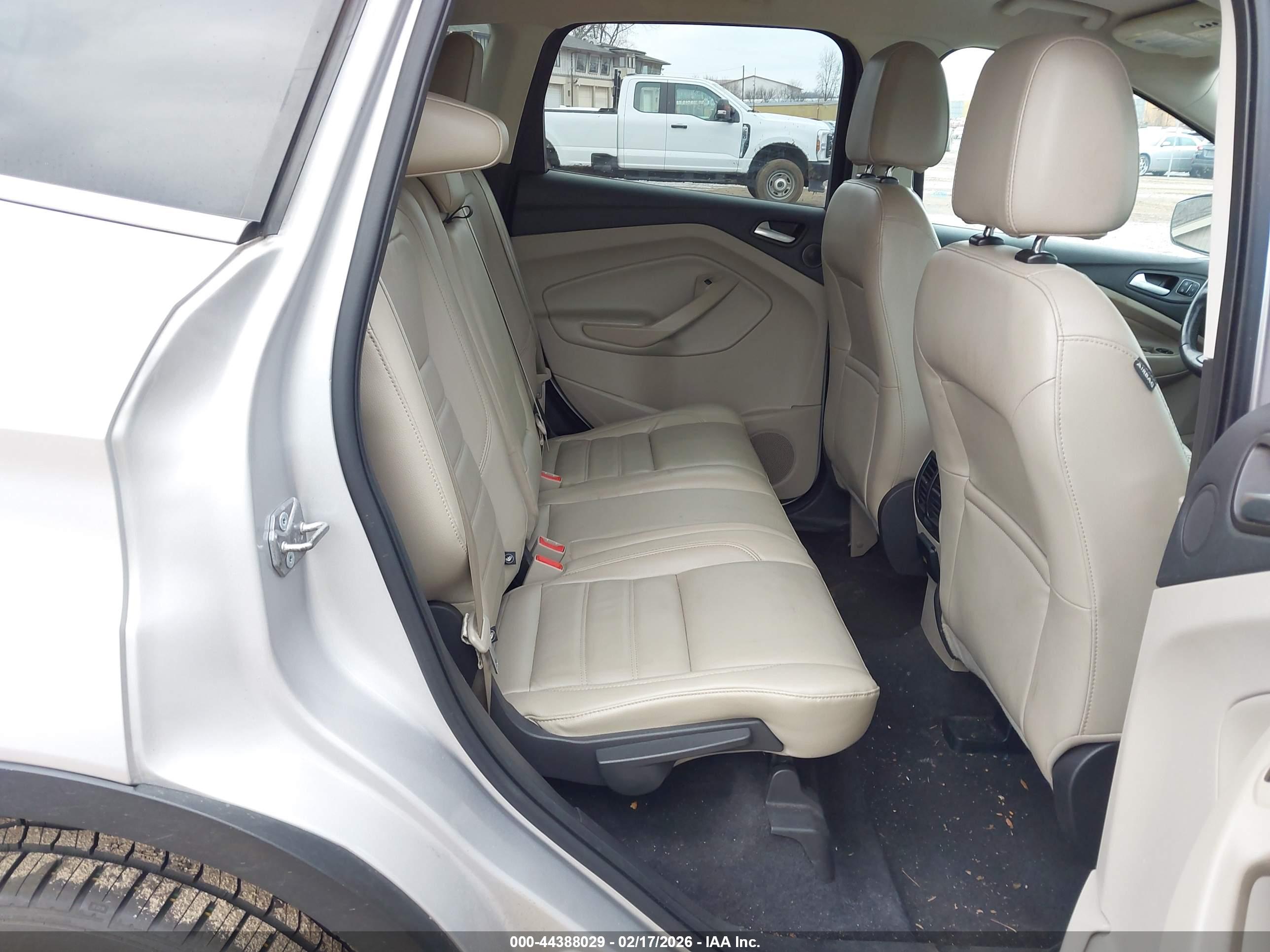 FORD ESCAPE image 8