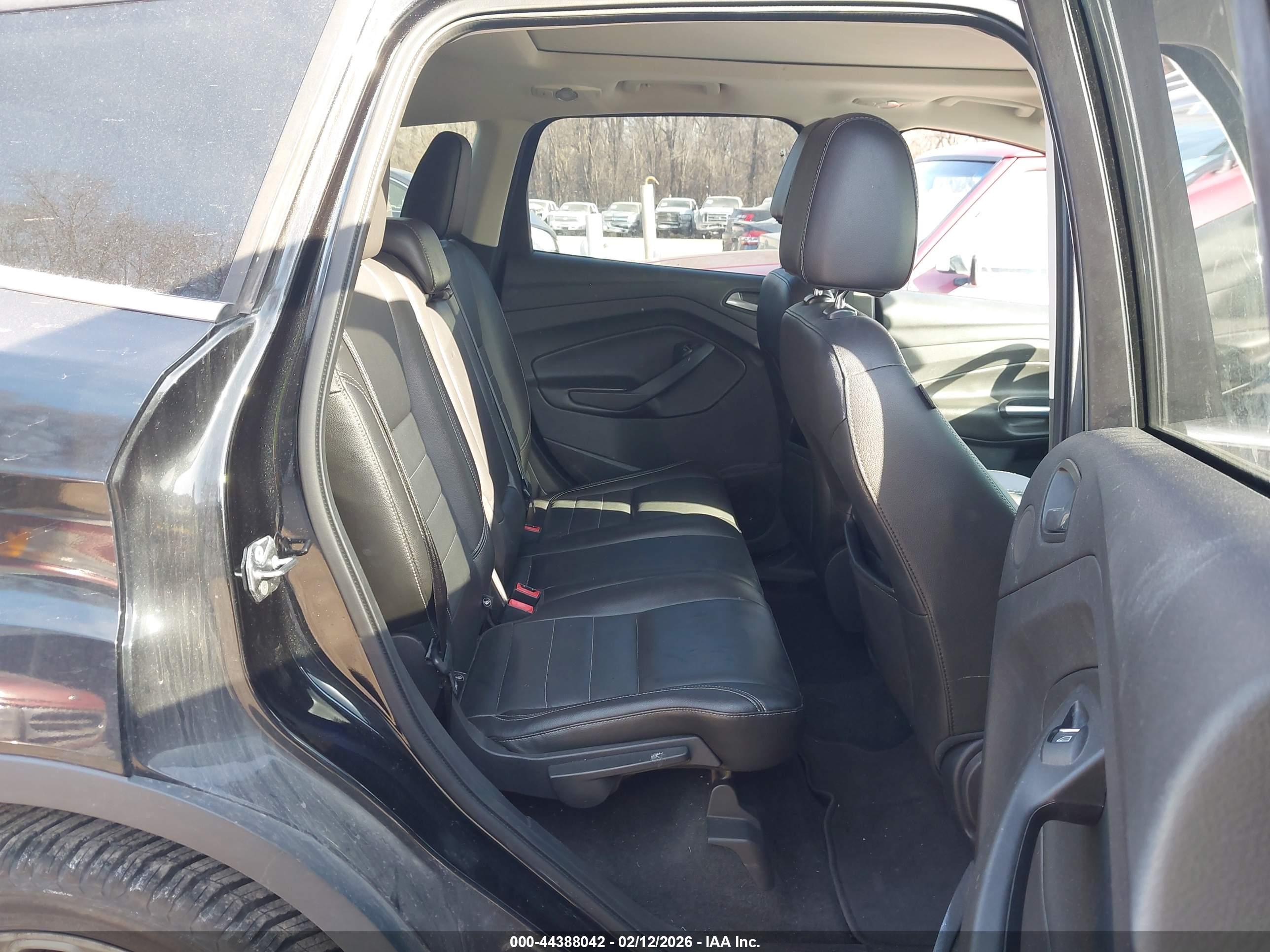 FORD ESCAPE image 8