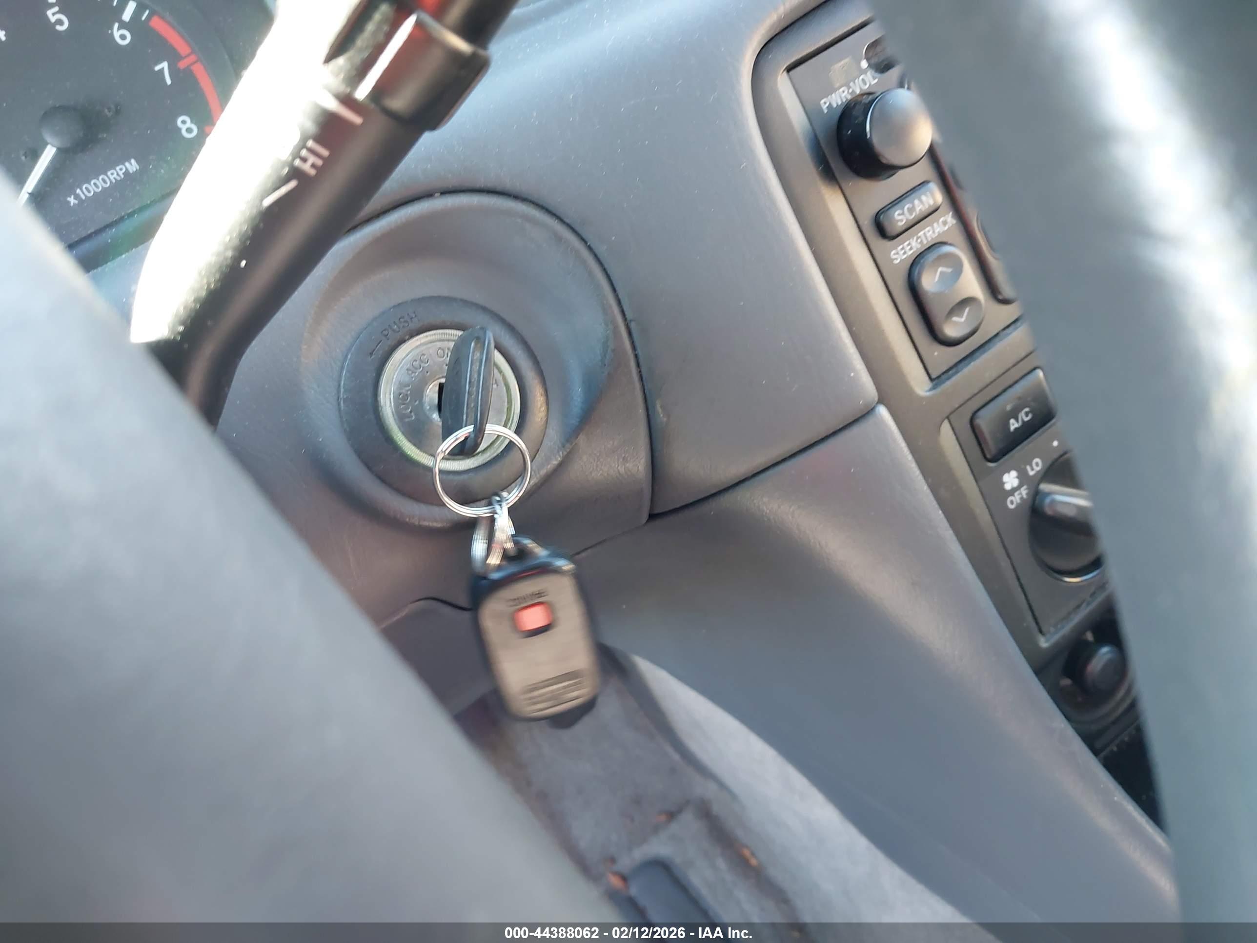 TOYOTA CAMRY image 11
