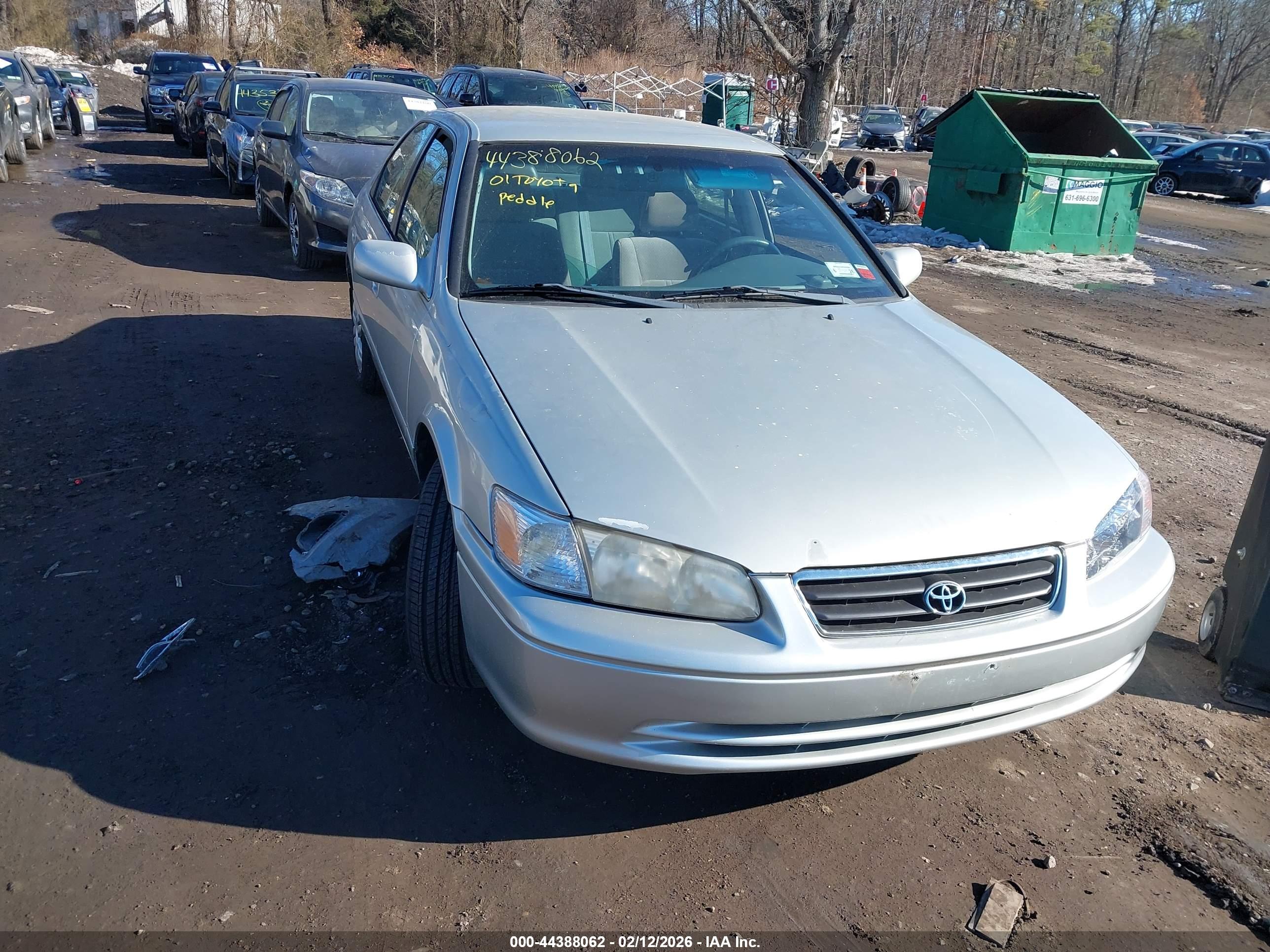 TOYOTA CAMRY image 6