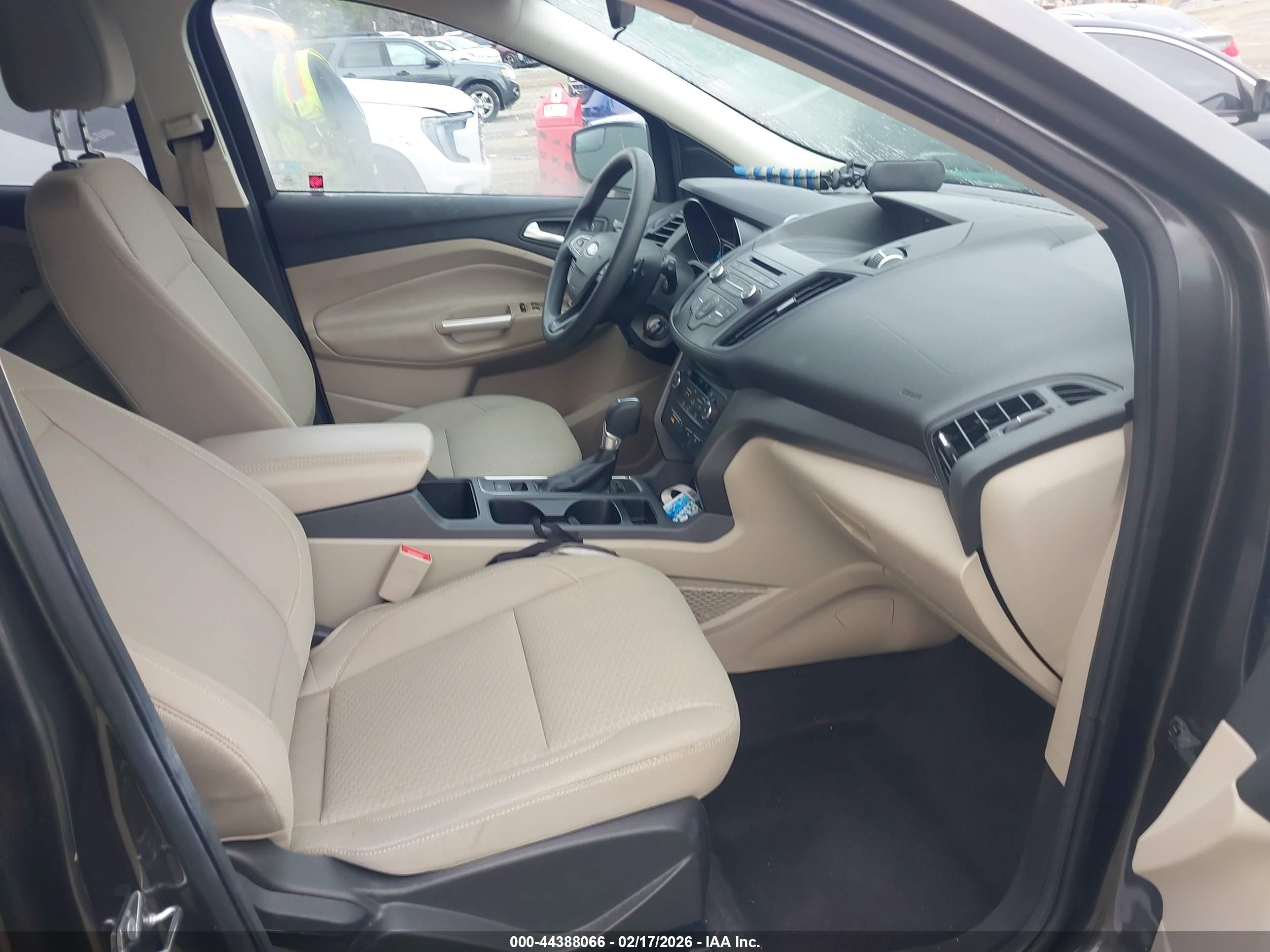 FORD ESCAPE image 5