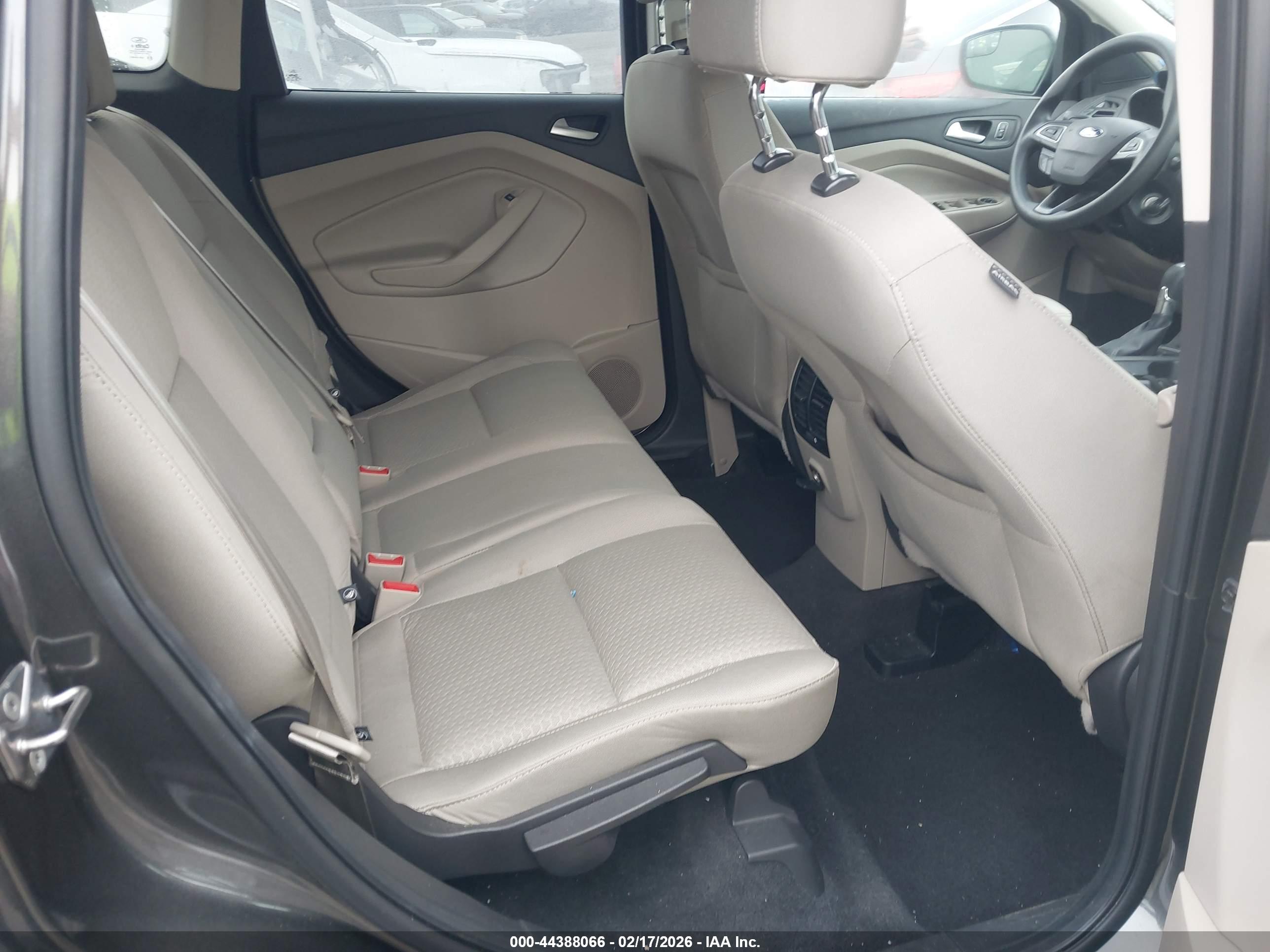 FORD ESCAPE image 8