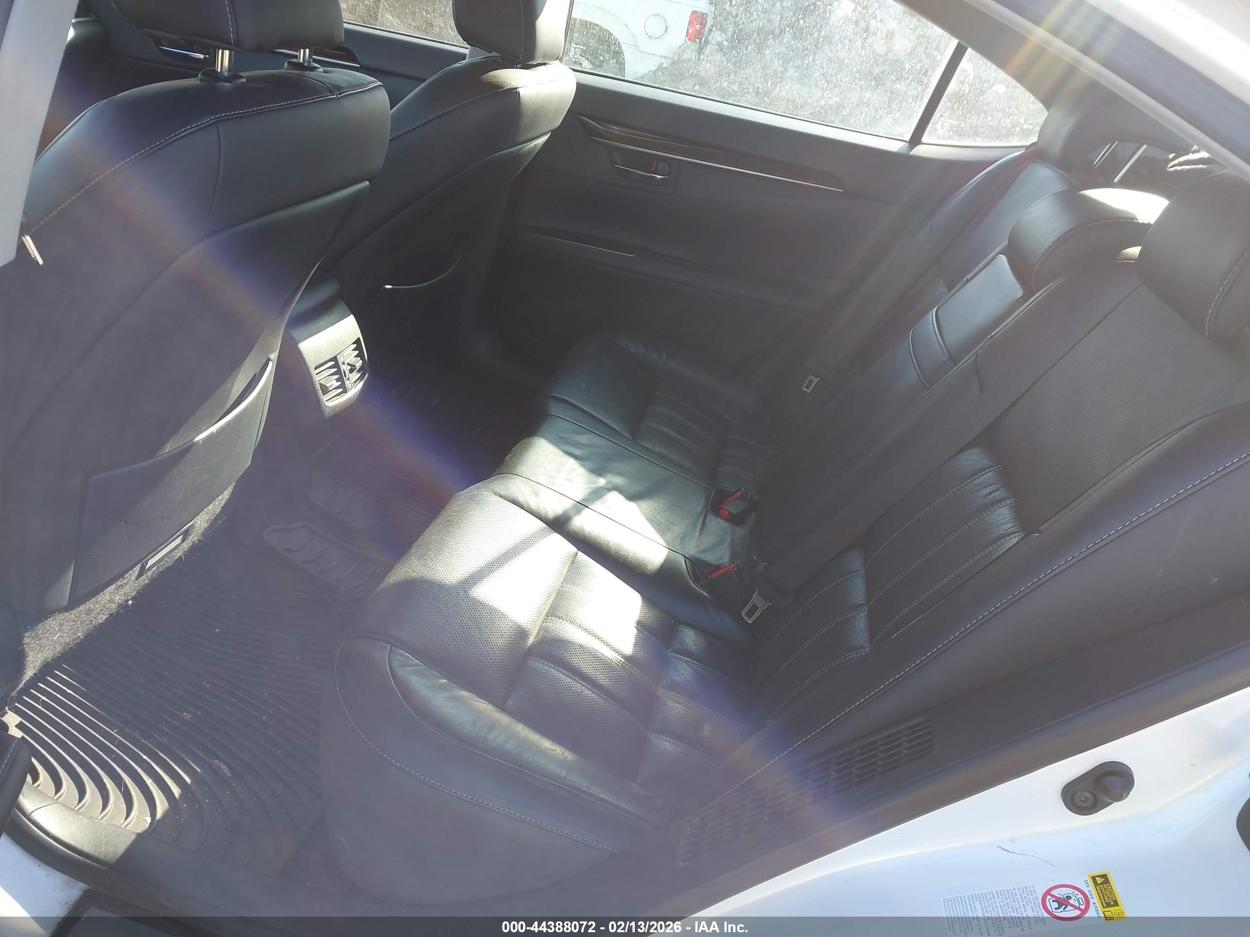 LEXUS ES image 8