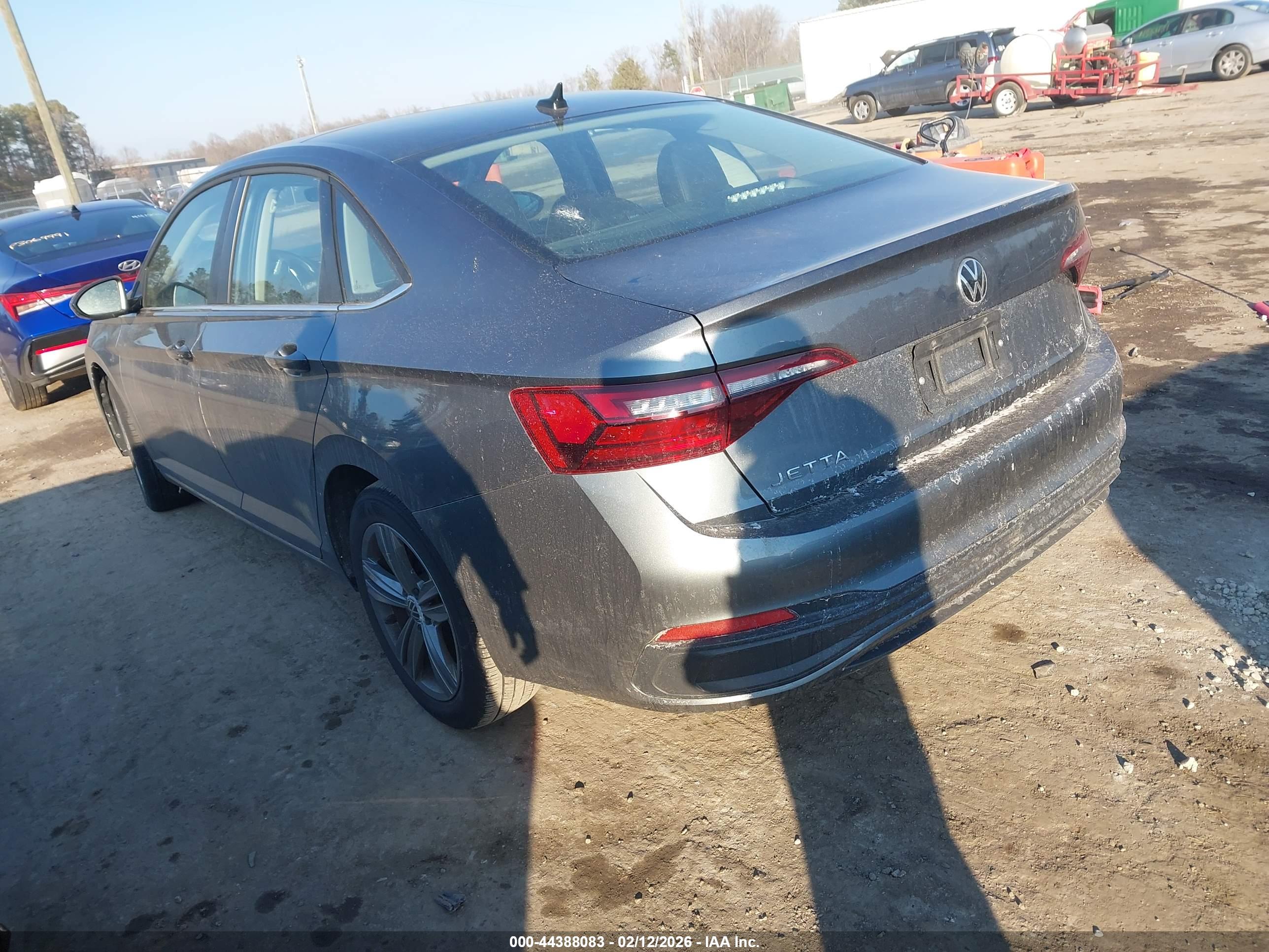 VOLKSWAGEN JETTA image 3