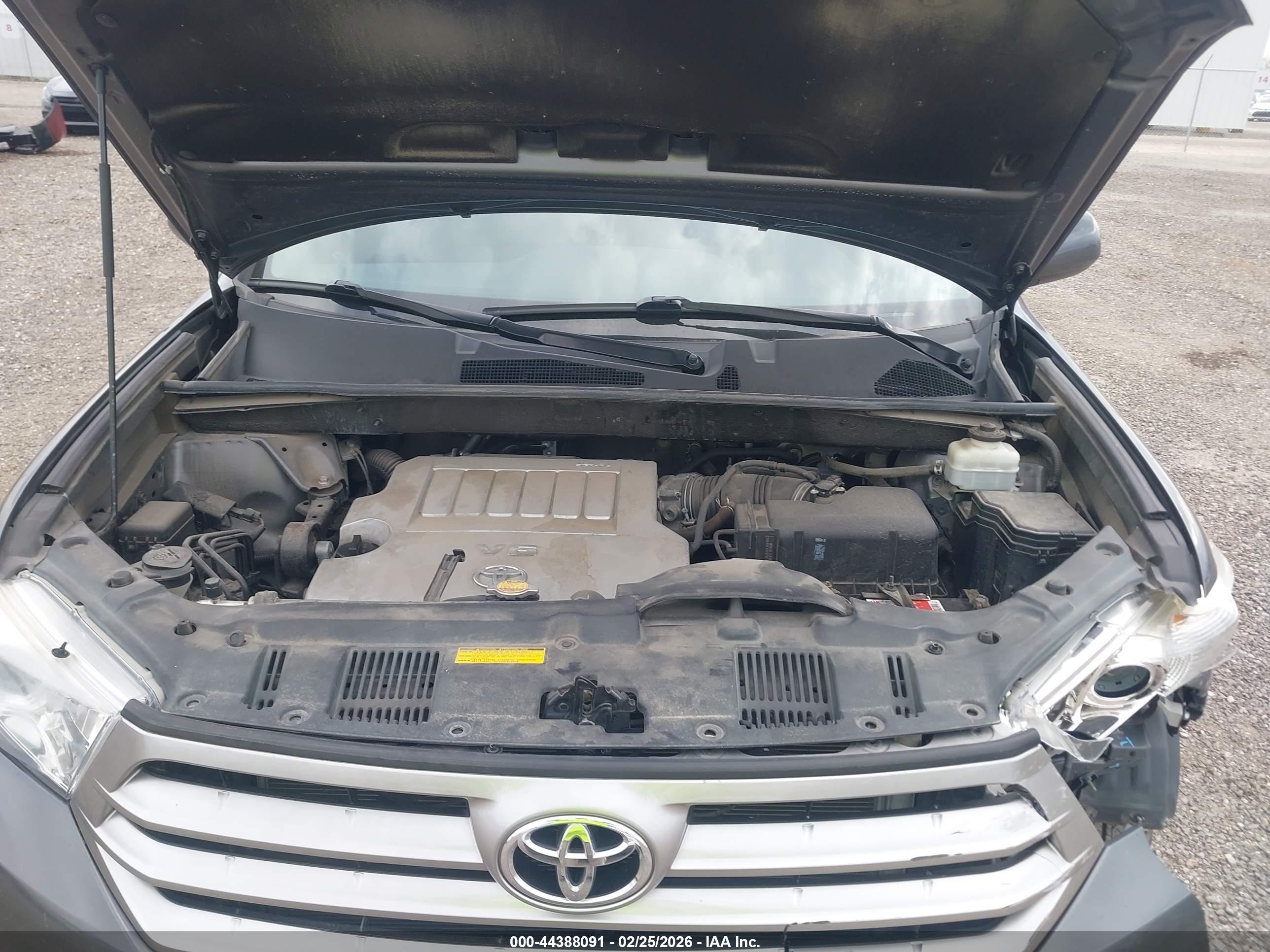 TOYOTA HIGHLANDER image 10