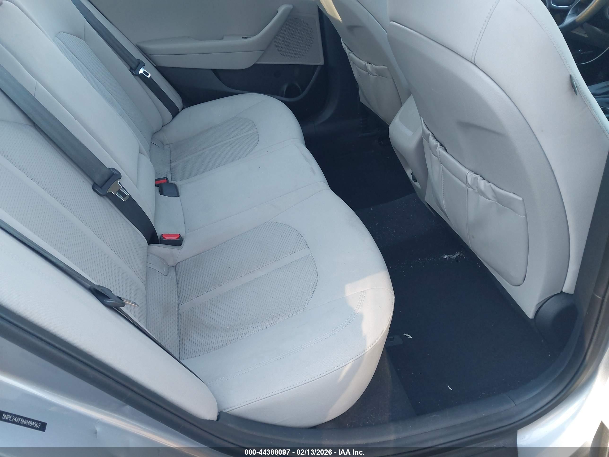 HYUNDAI SONATA image 8