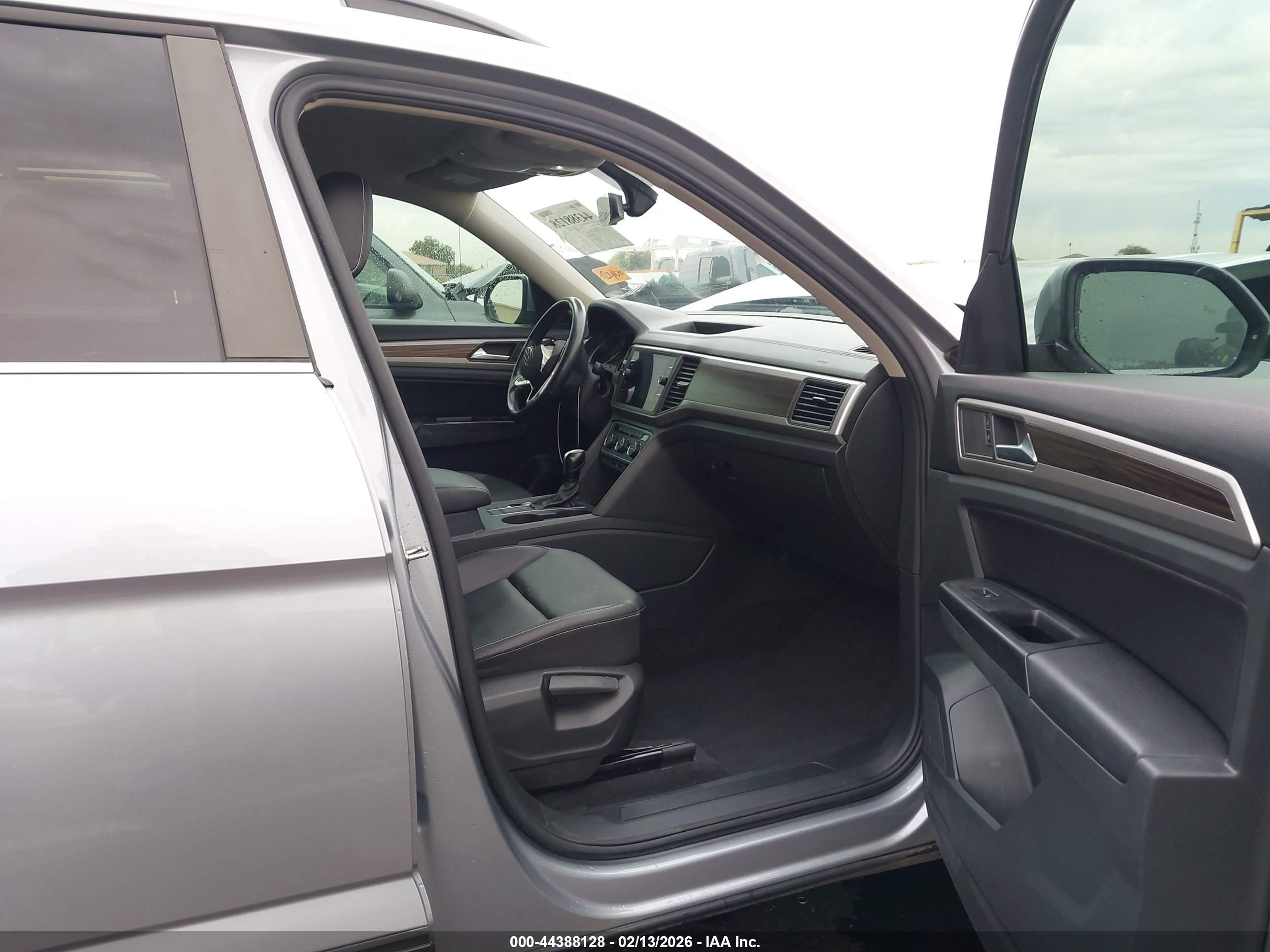 VOLKSWAGEN ATLAS image 5