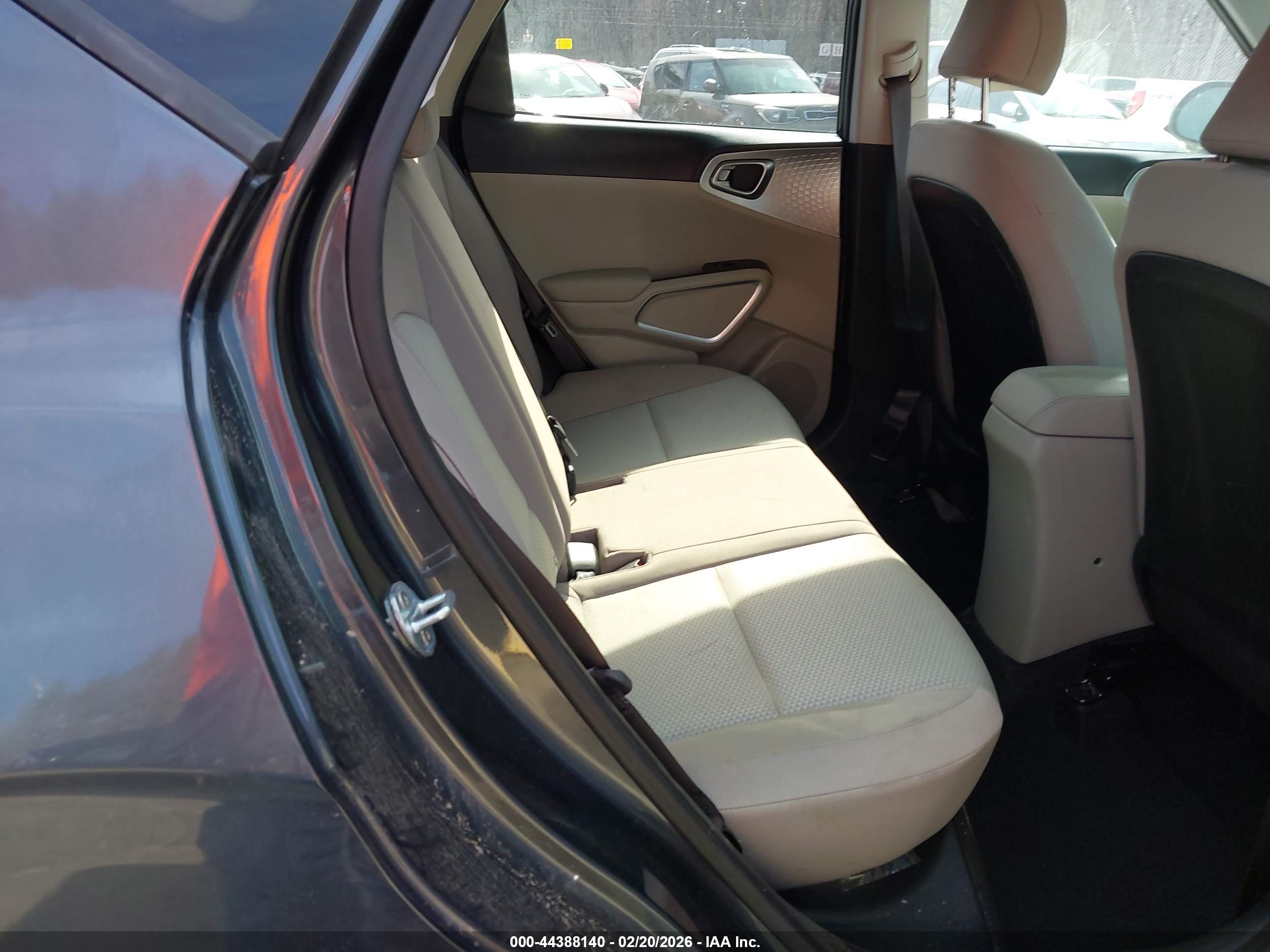 KIA SOUL image 8