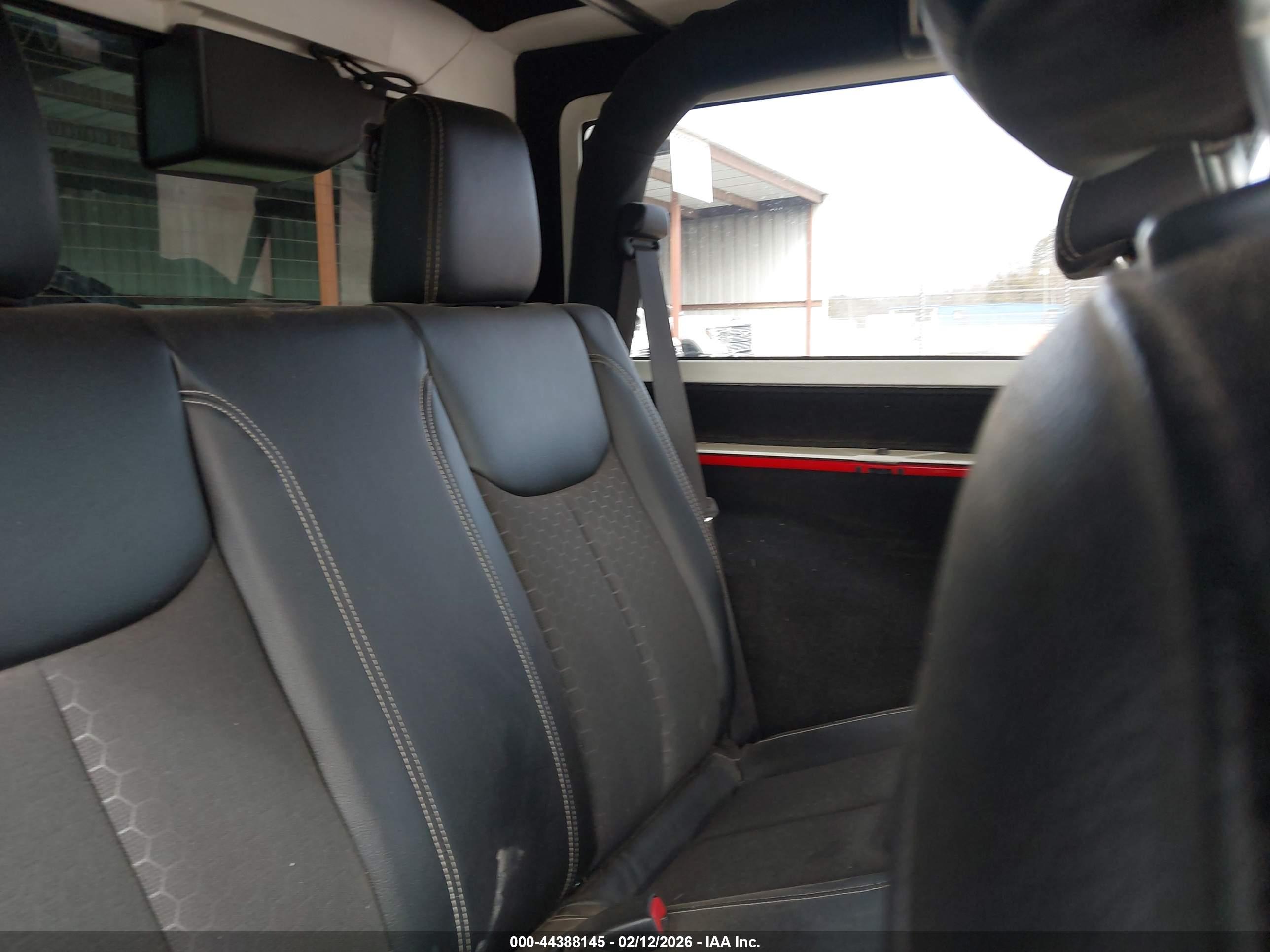 JEEP WRANGLER image 8