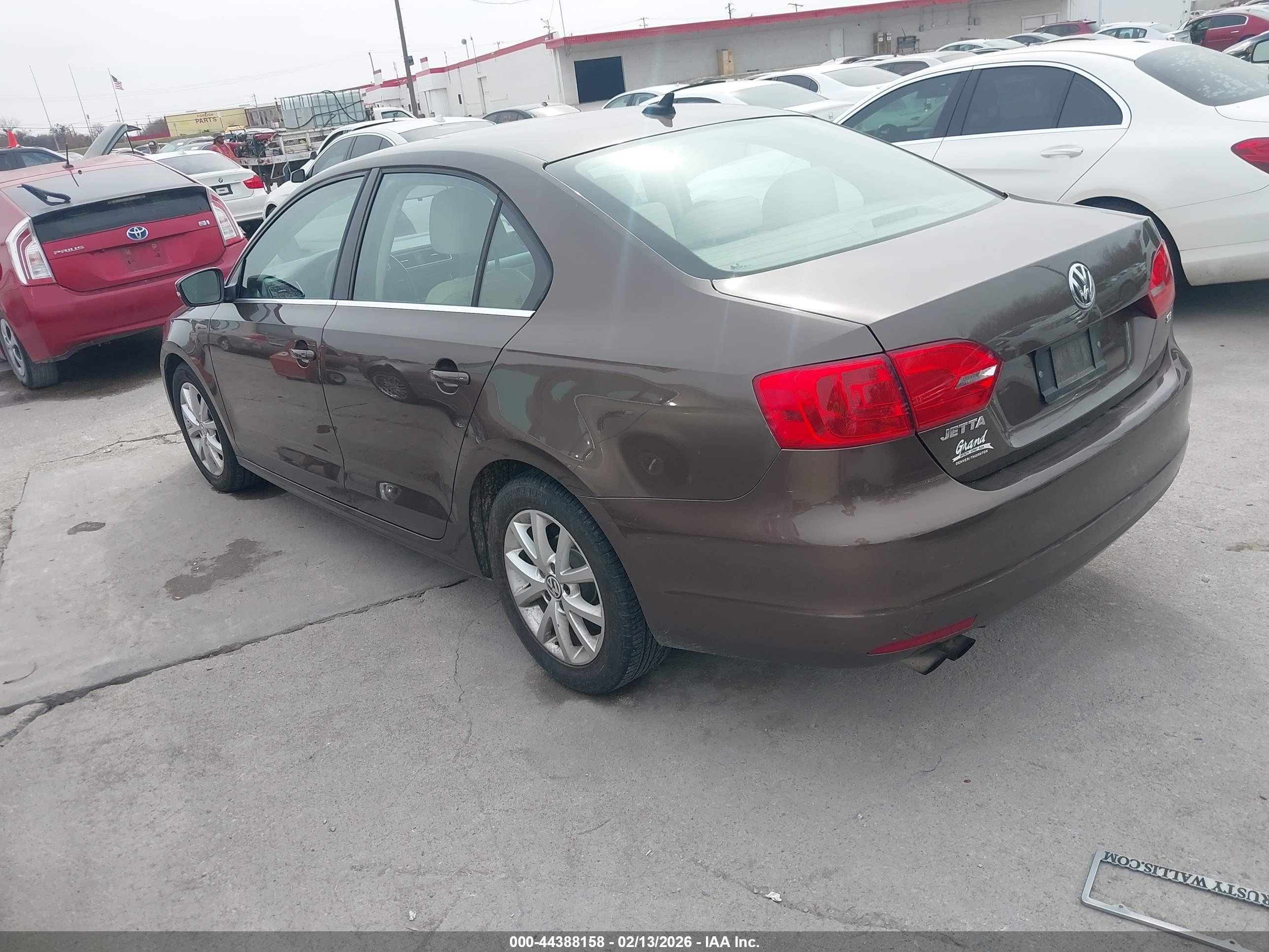 VOLKSWAGEN JETTA image 3