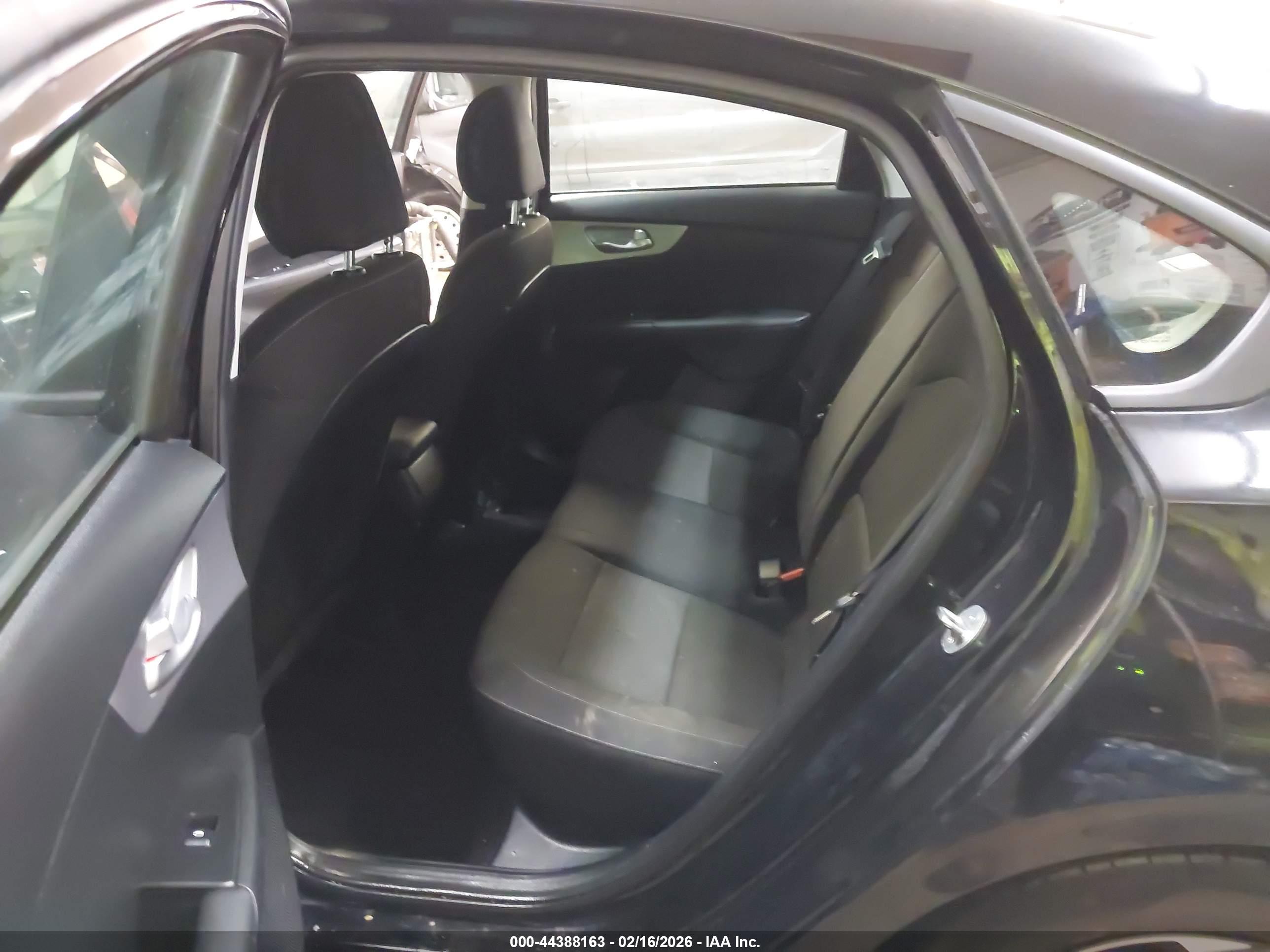 KIA FORTE image 8