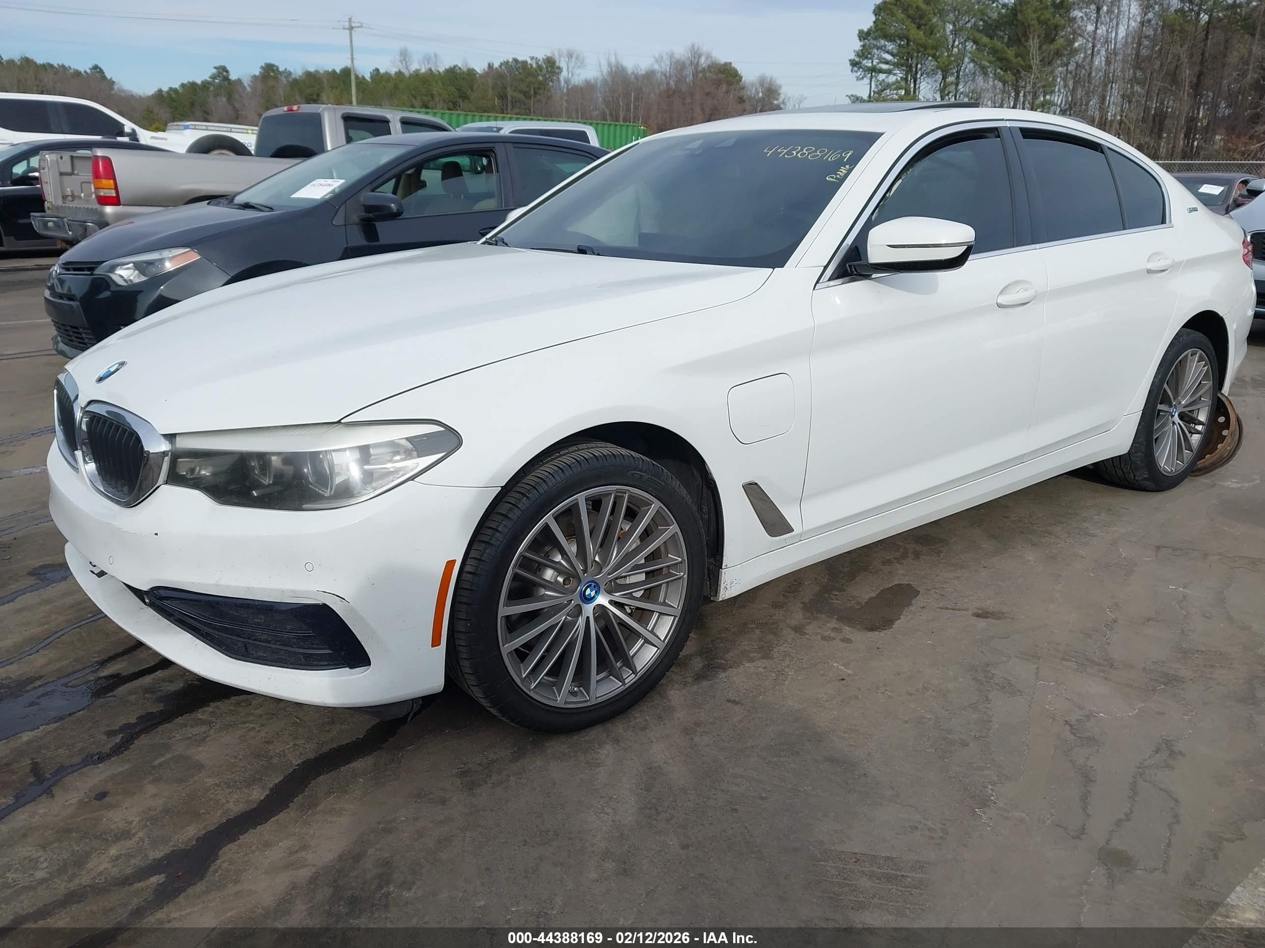 BMW 530E image 2