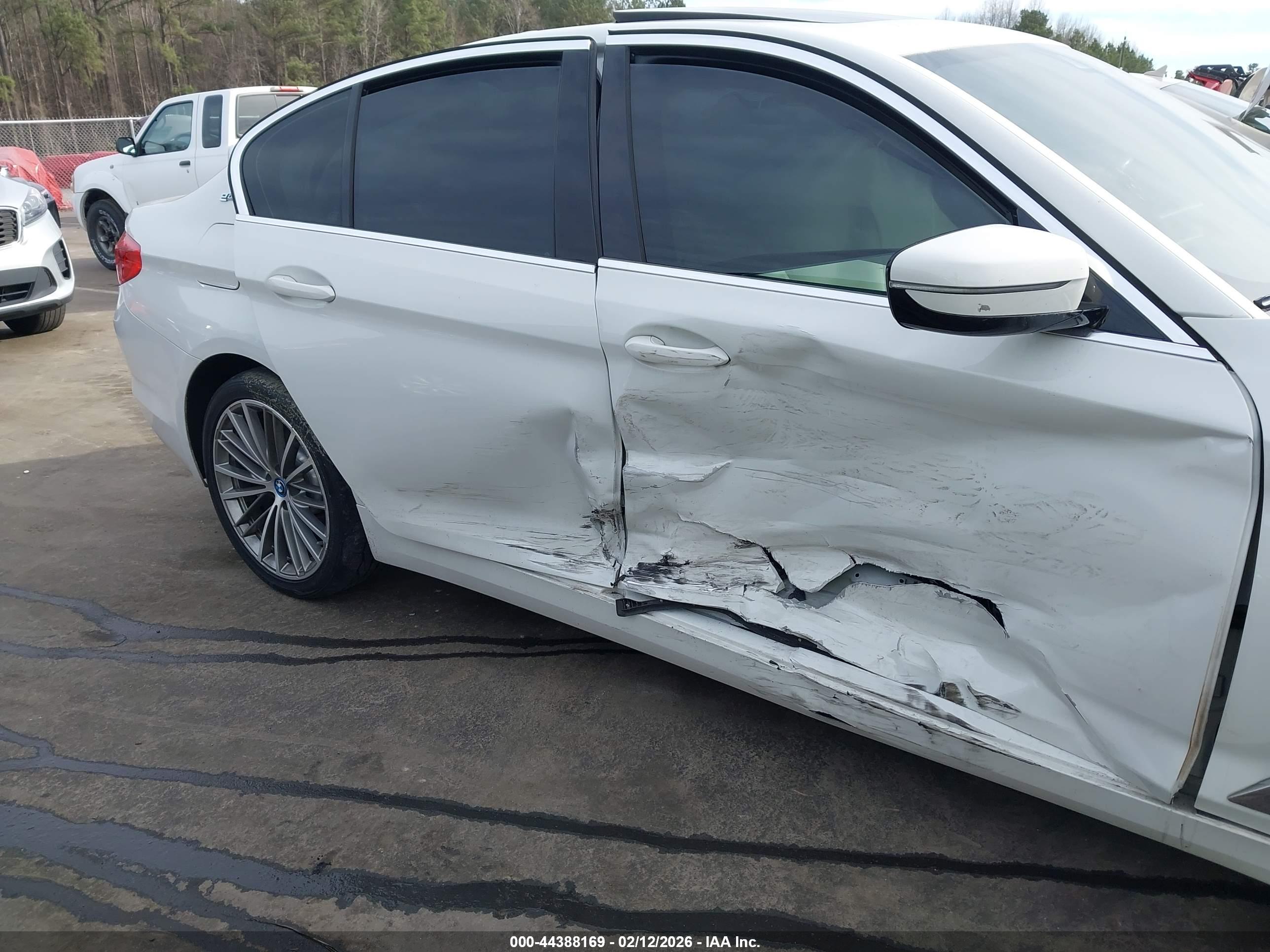 BMW 530E image 6