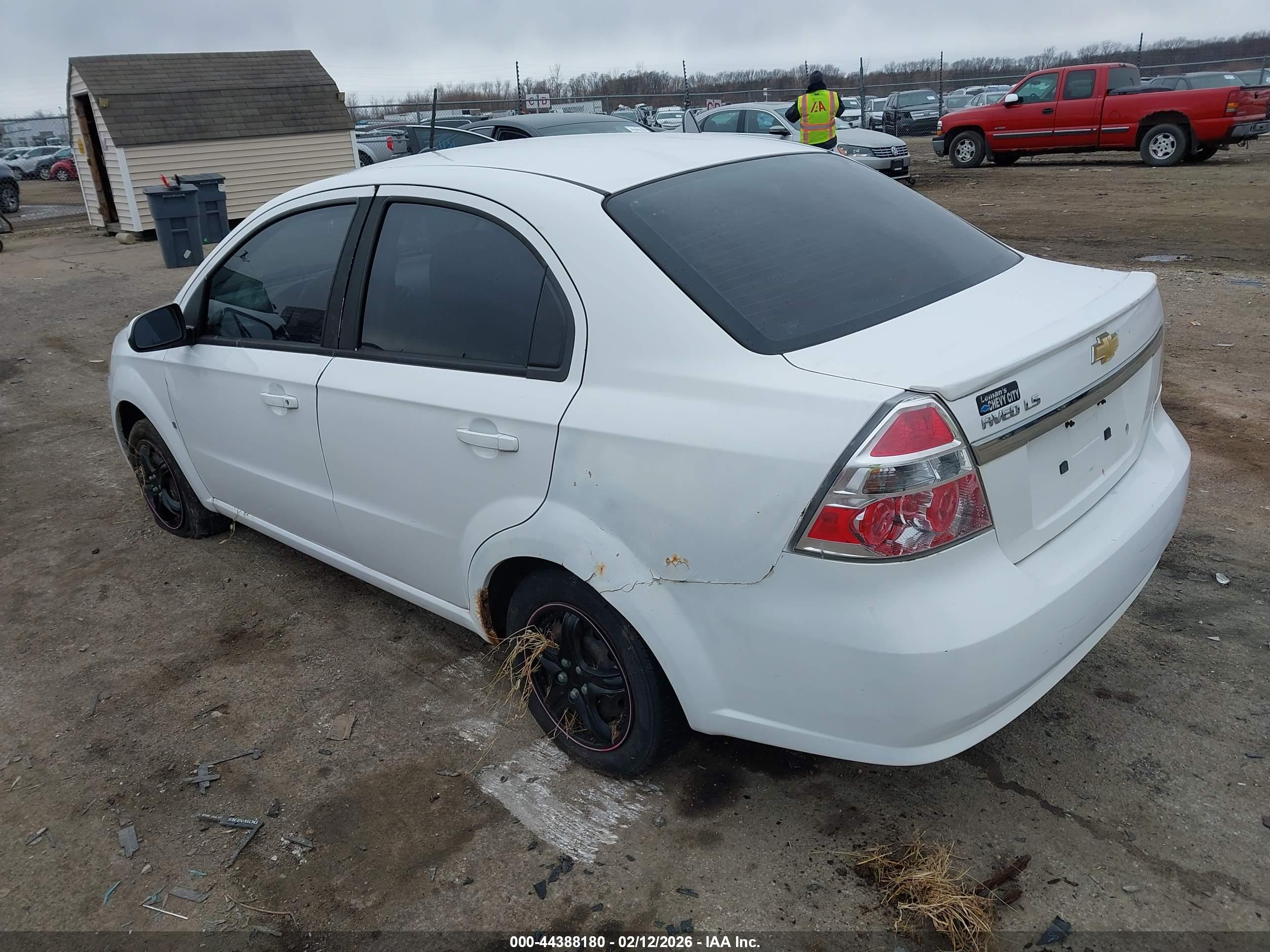 CHEVROLET AVEO image 3