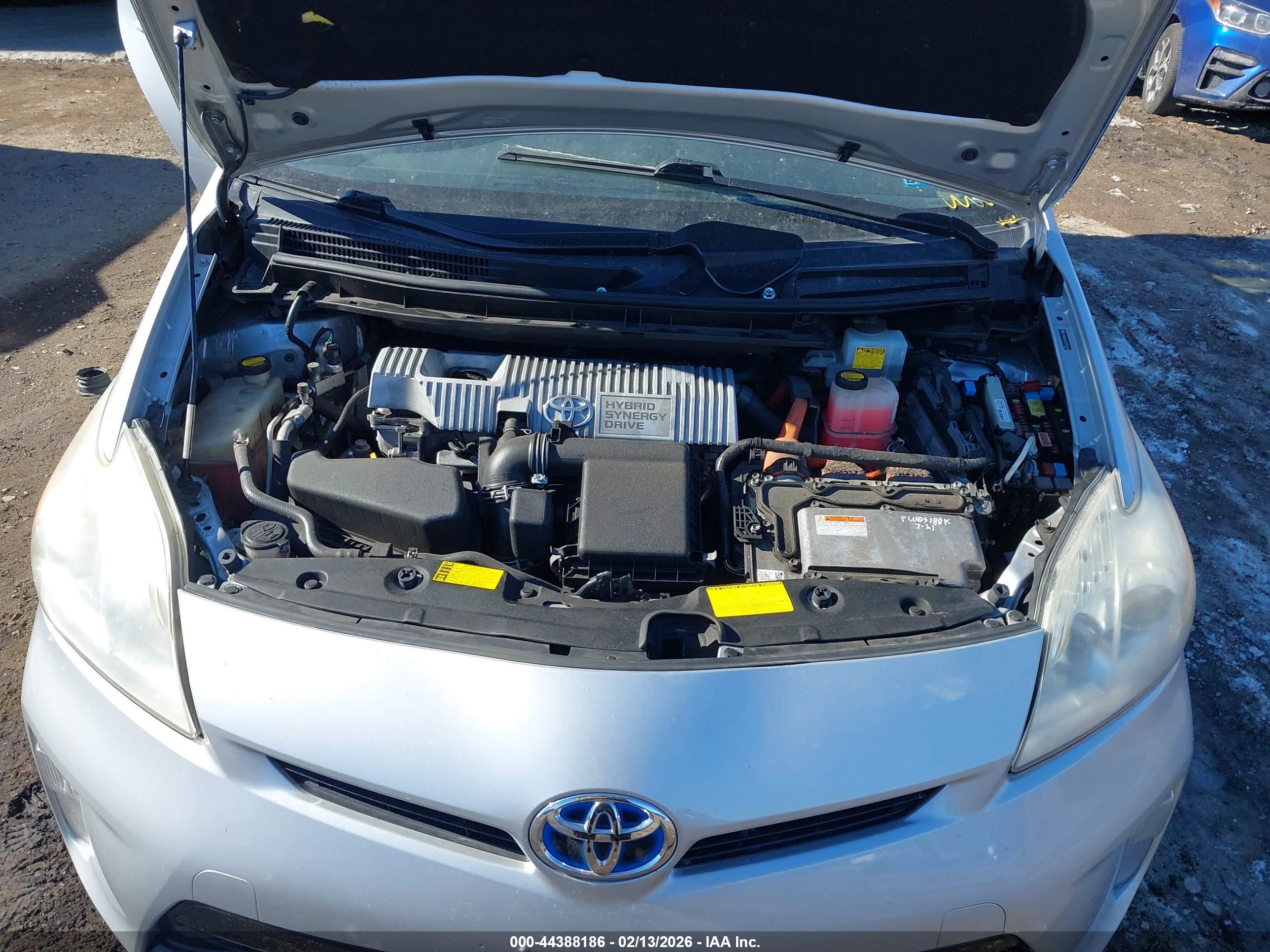 TOYOTA PRIUS image 10