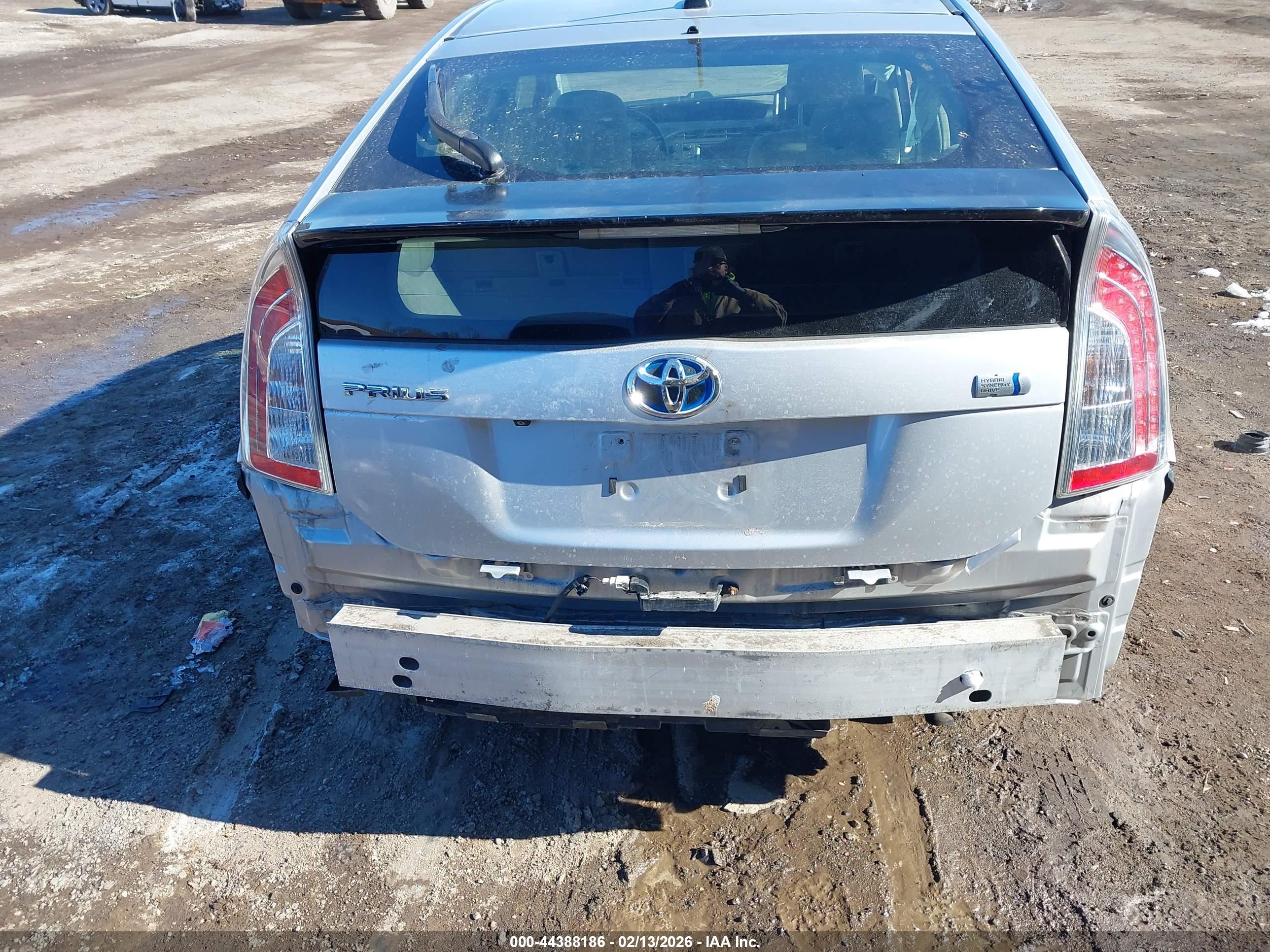 TOYOTA PRIUS image 6