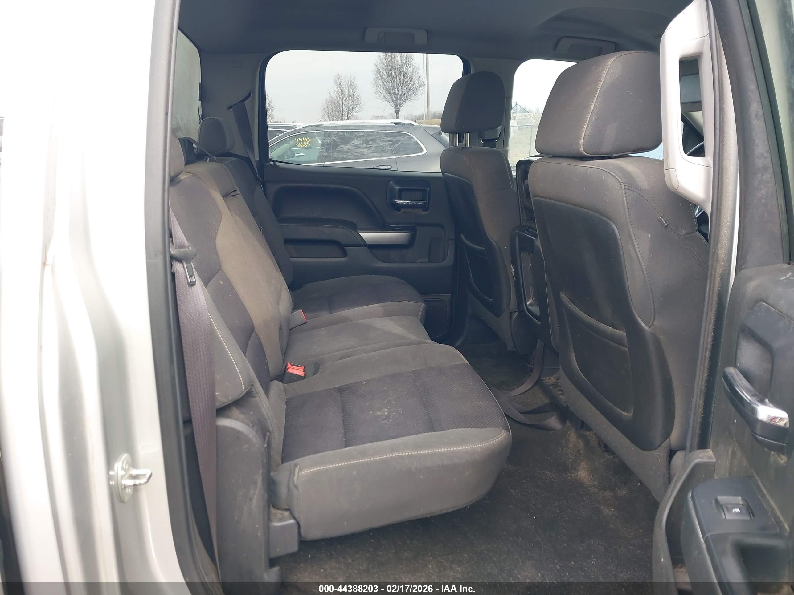 CHEVROLET SILVERADO image 8