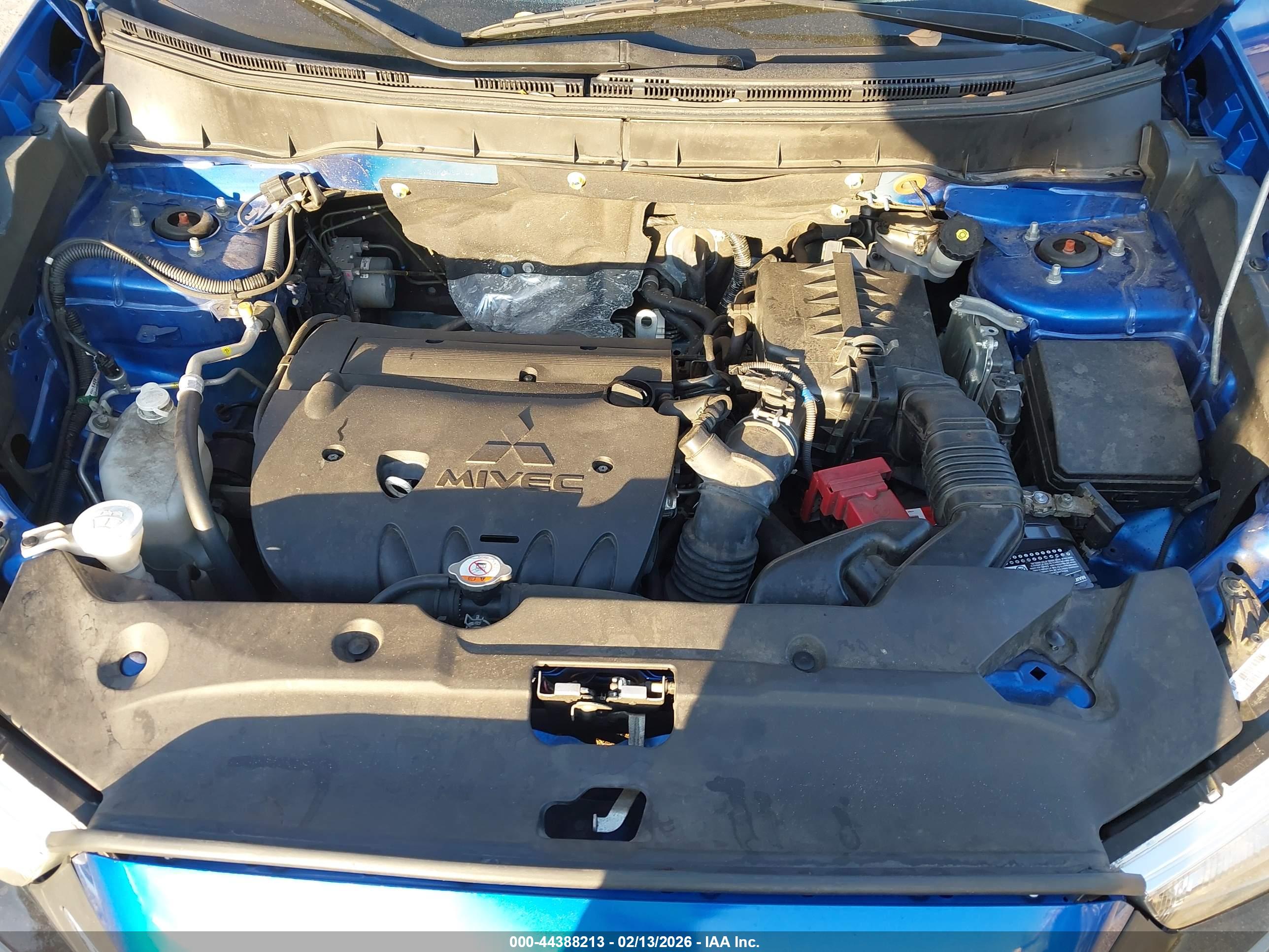 MITSUBISHI OUTLANDER image 10