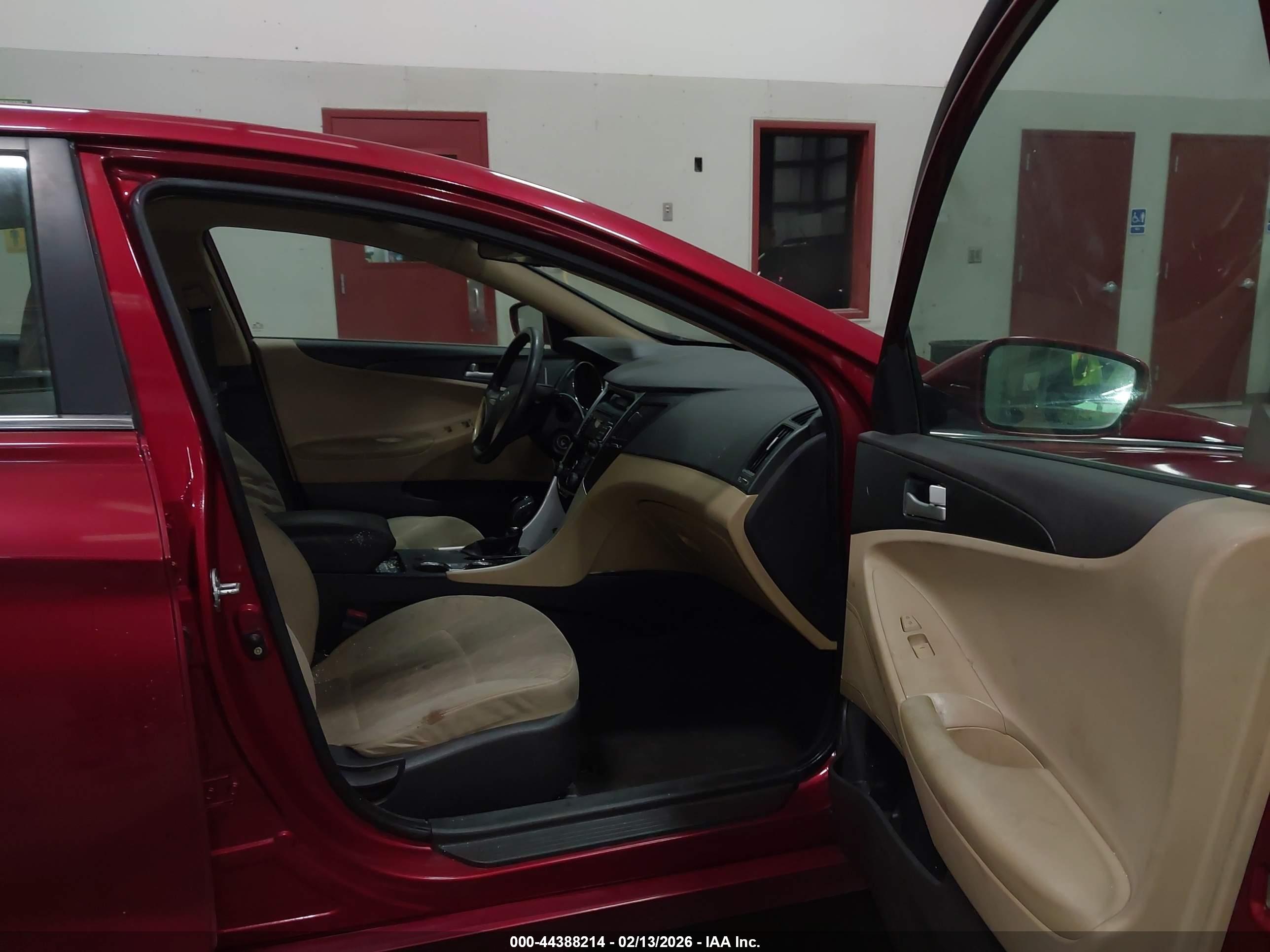 HYUNDAI SONATA image 5