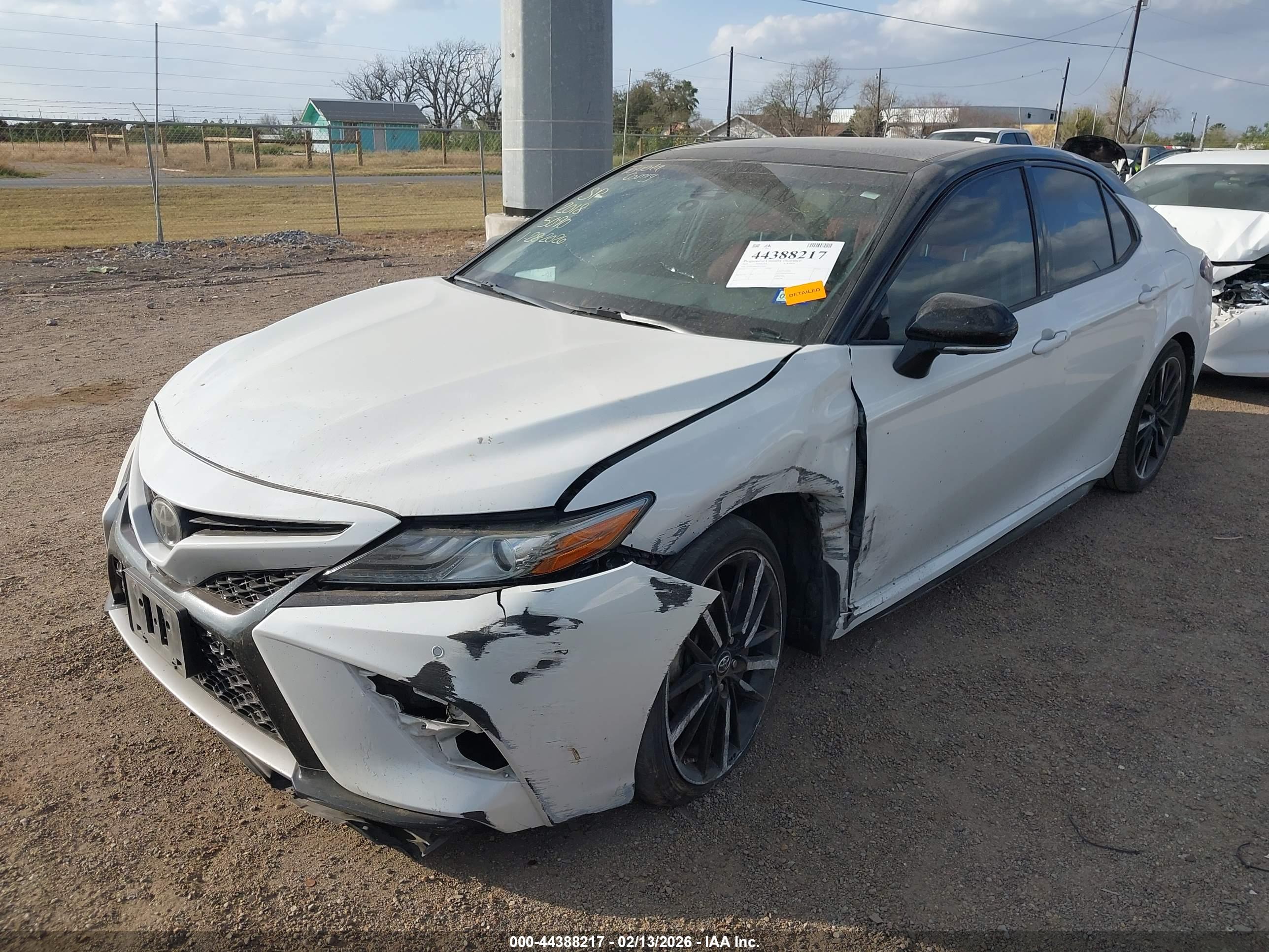 TOYOTA CAMRY image 6