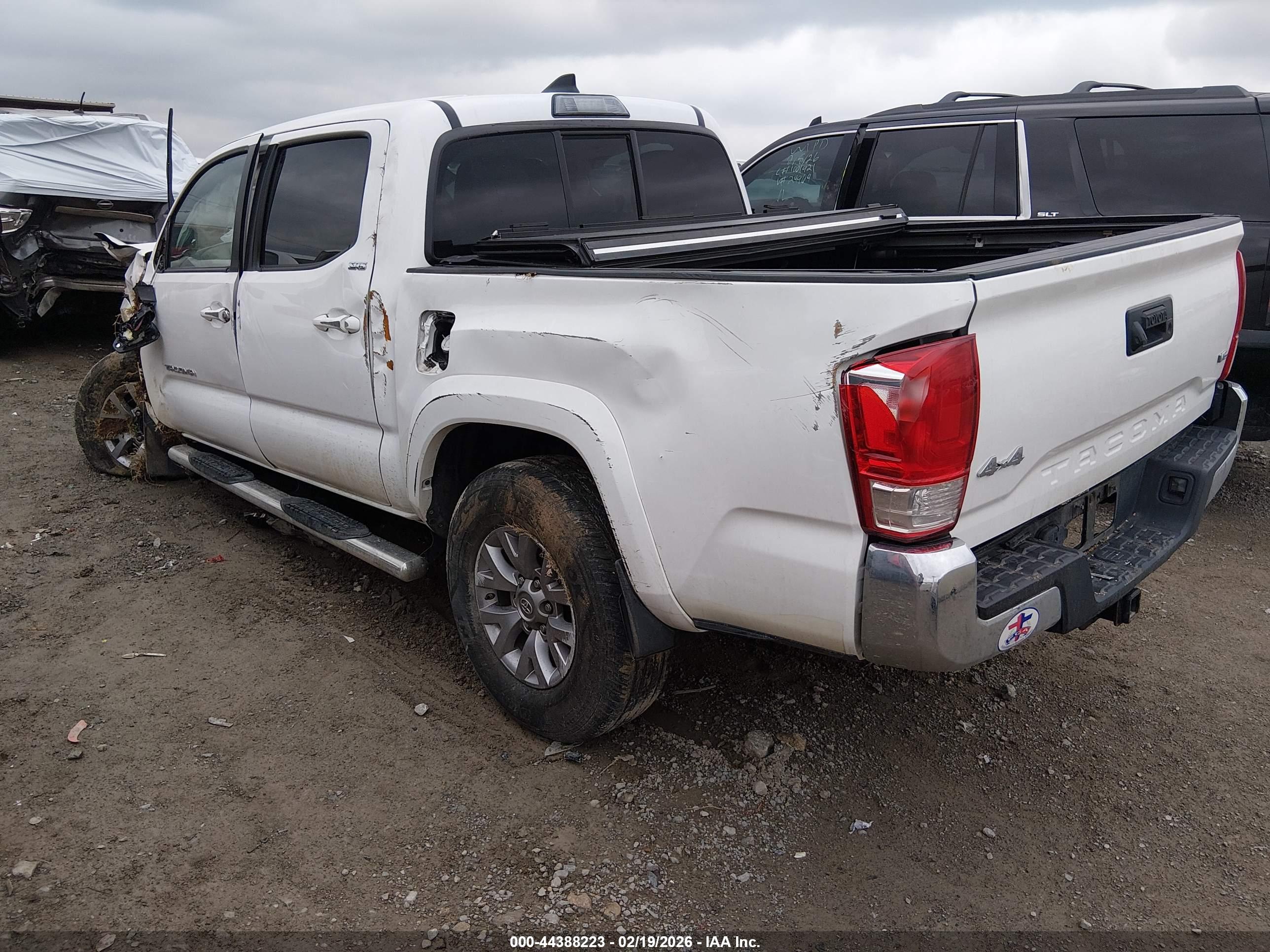 TOYOTA TACOMA image 3