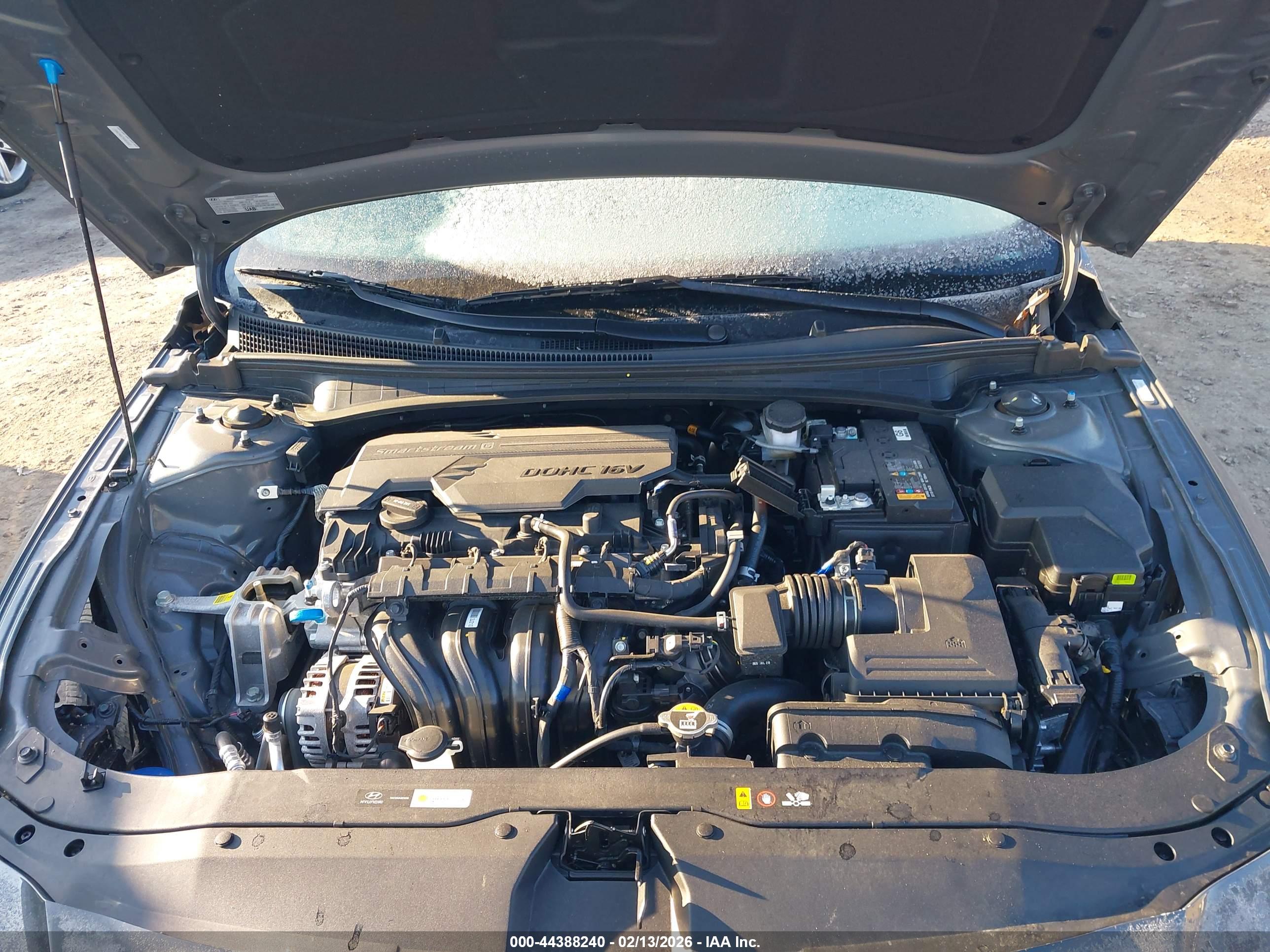 HYUNDAI ELANTRA image 10