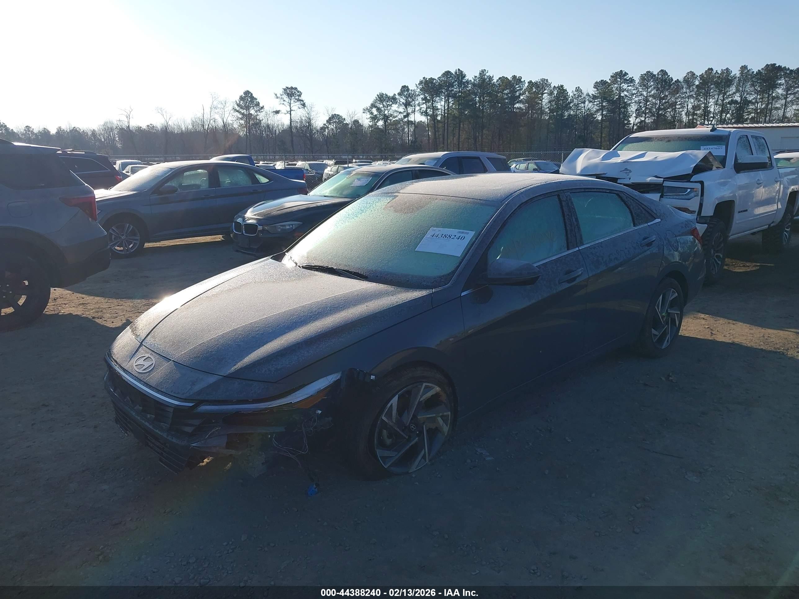 HYUNDAI ELANTRA image 2