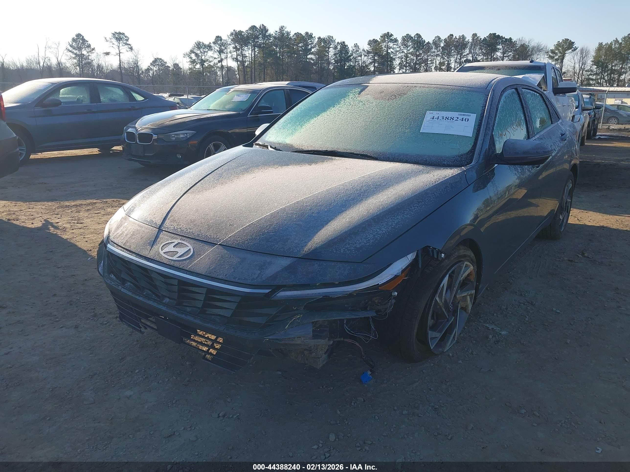 HYUNDAI ELANTRA image 6