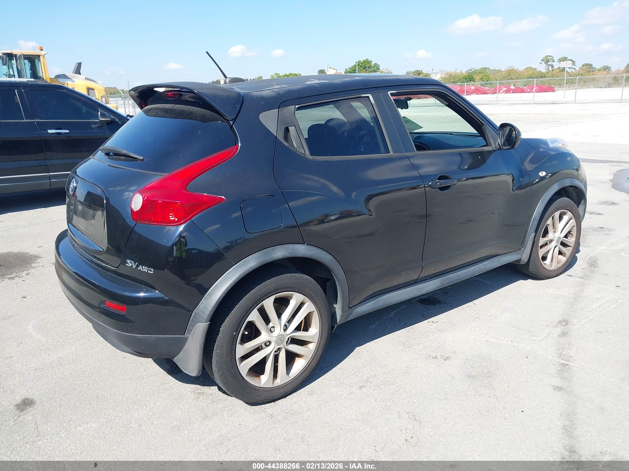 NISSAN JUKE image 4