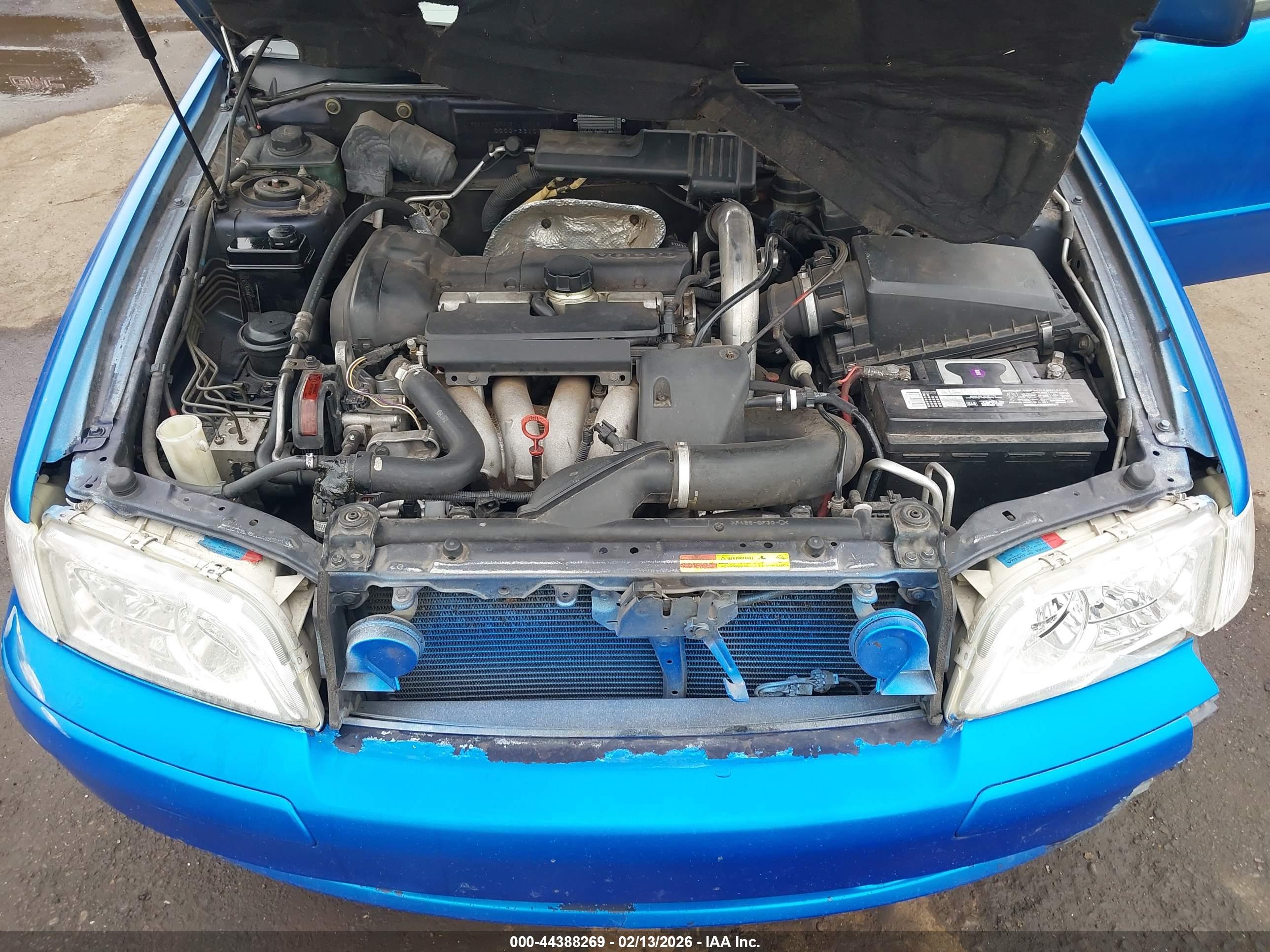 VOLVO S40 image 10