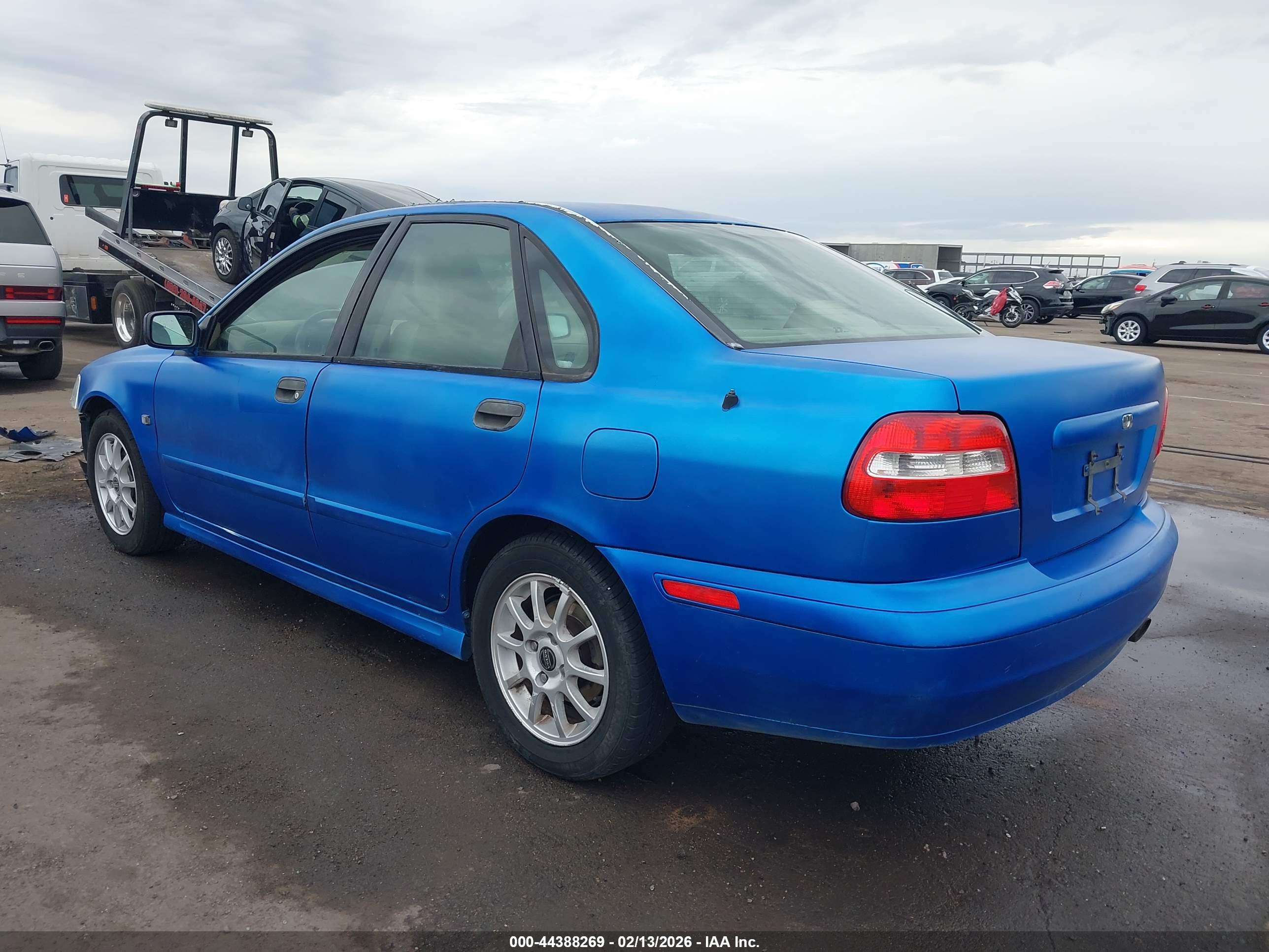 VOLVO S40 image 3