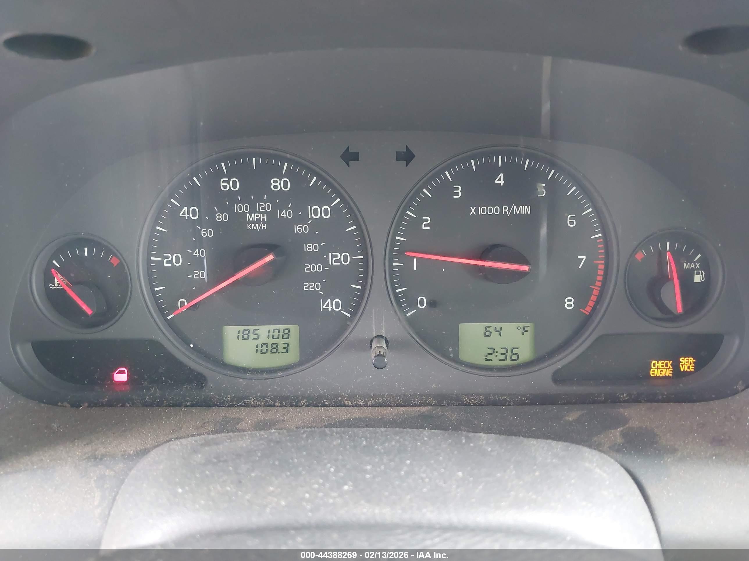 VOLVO S40 image 7