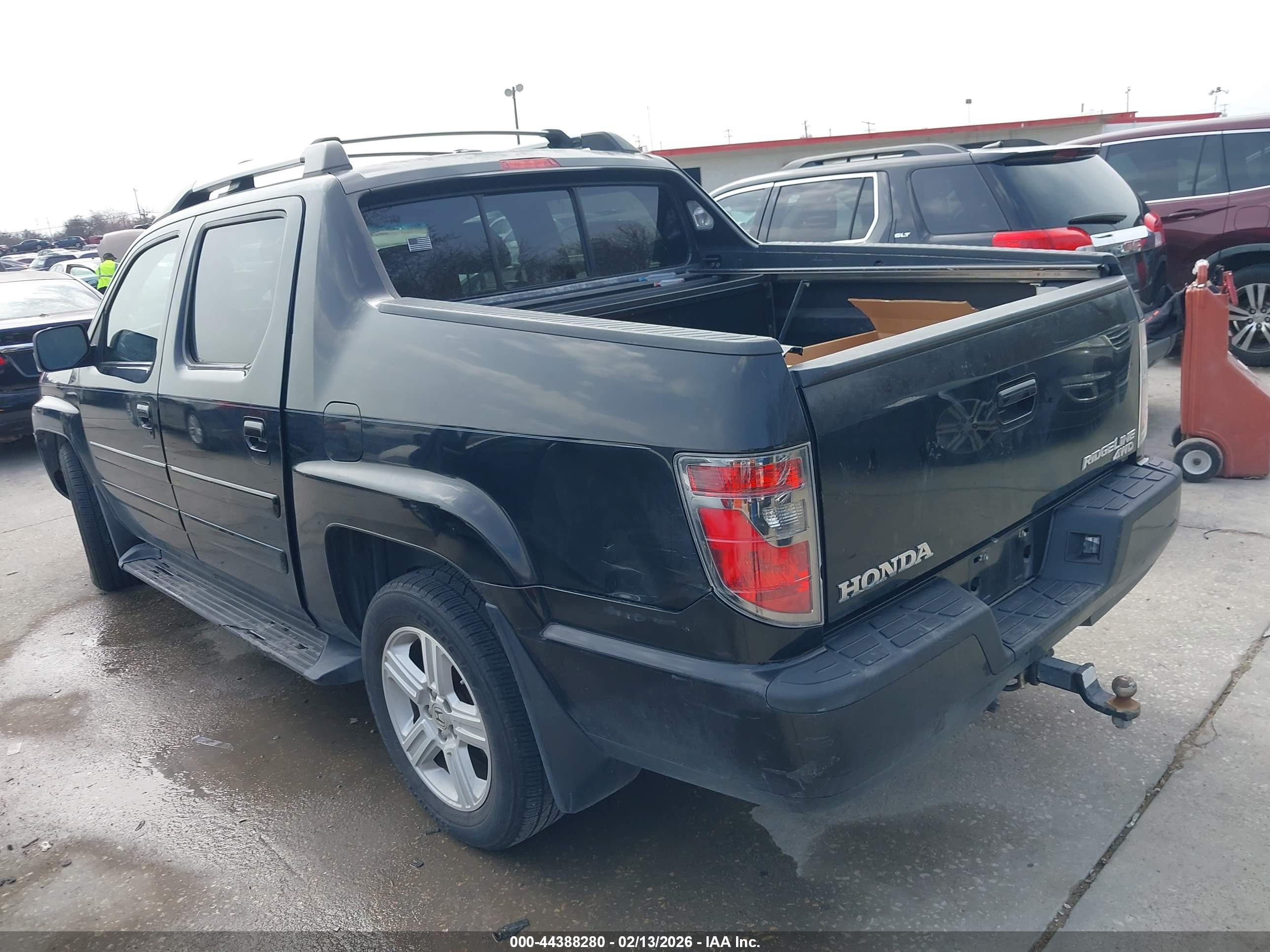 HONDA RIDGELINE image 3